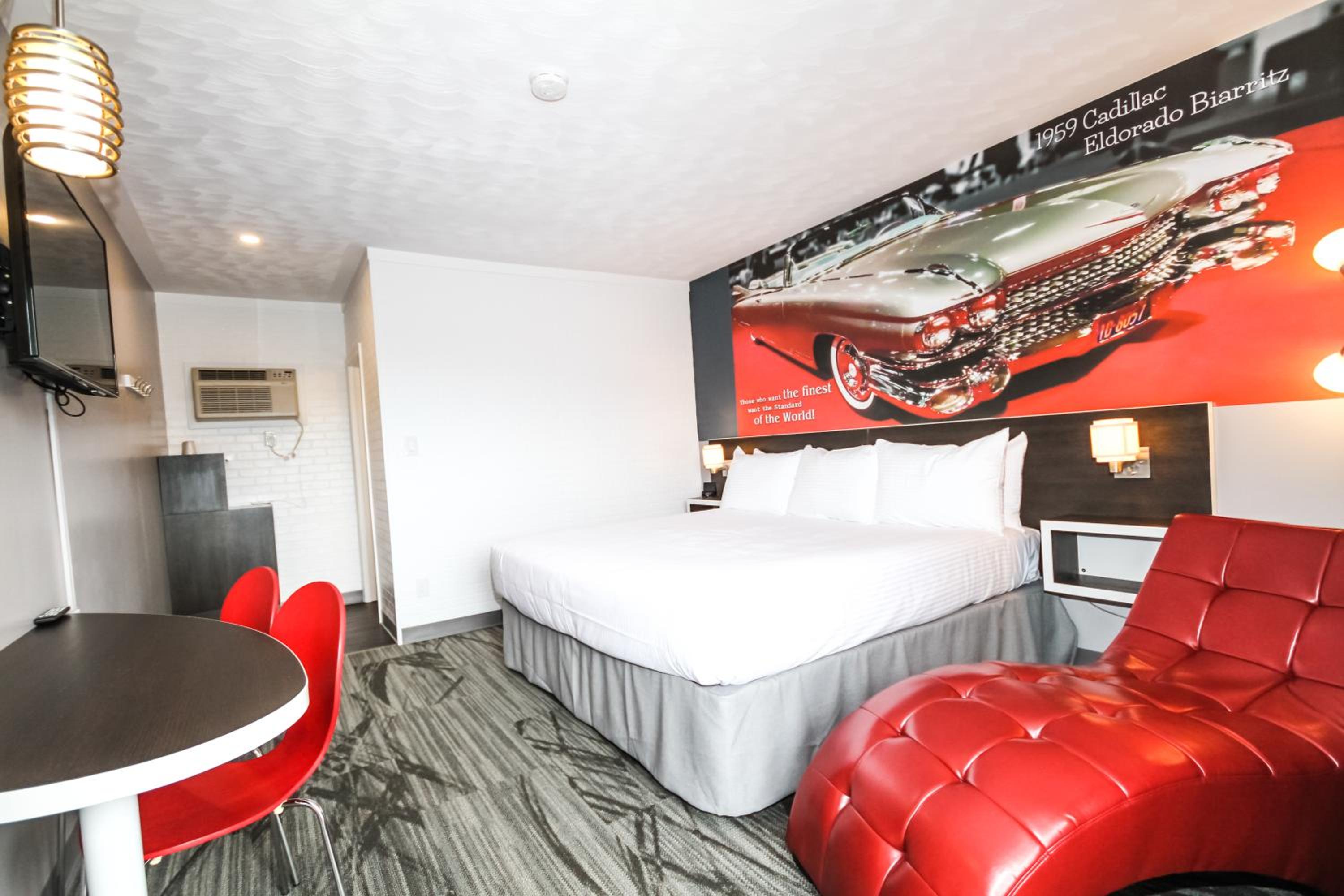 Standard King Room photo 3