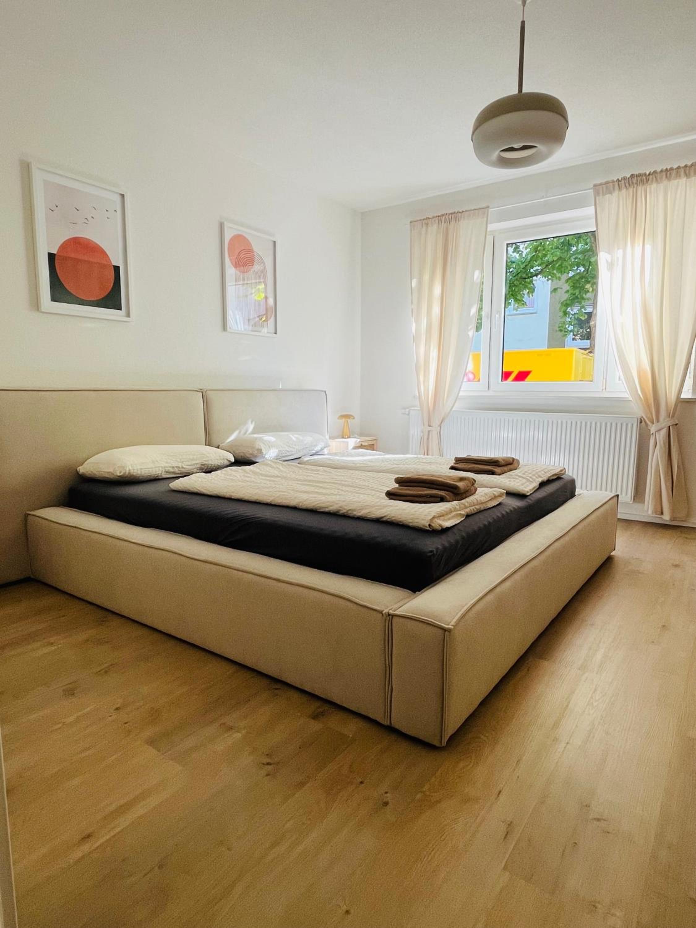 Two-Bedroom Apartment with Balcony and Terrace photo 3