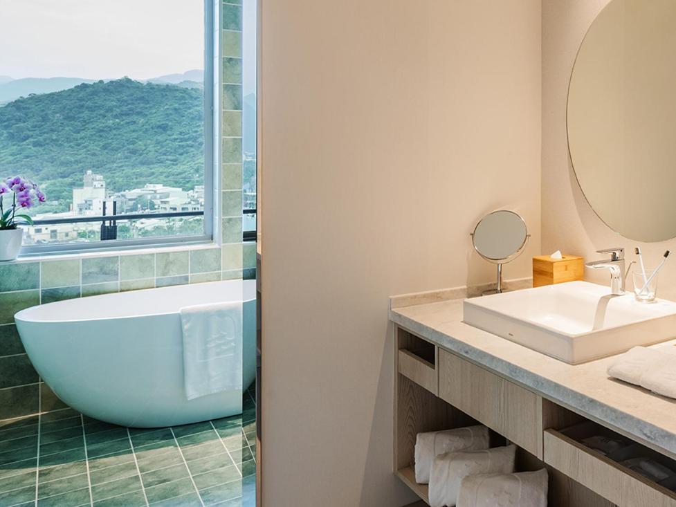 Deluxe Twin Room - Photo 1