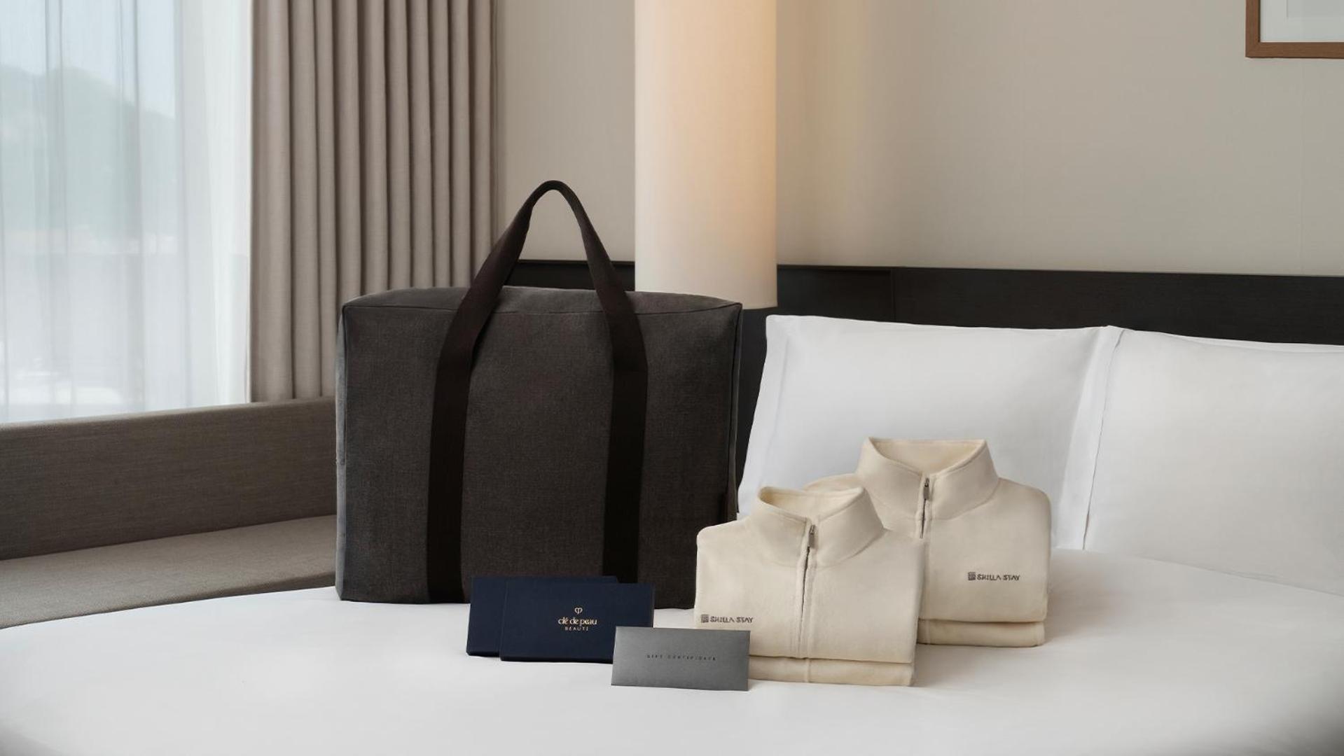 [Own Your Shilla Stay, Relax and Unwind] Deluxe Double Garden View + 1 Raffle ticket - Photo 5