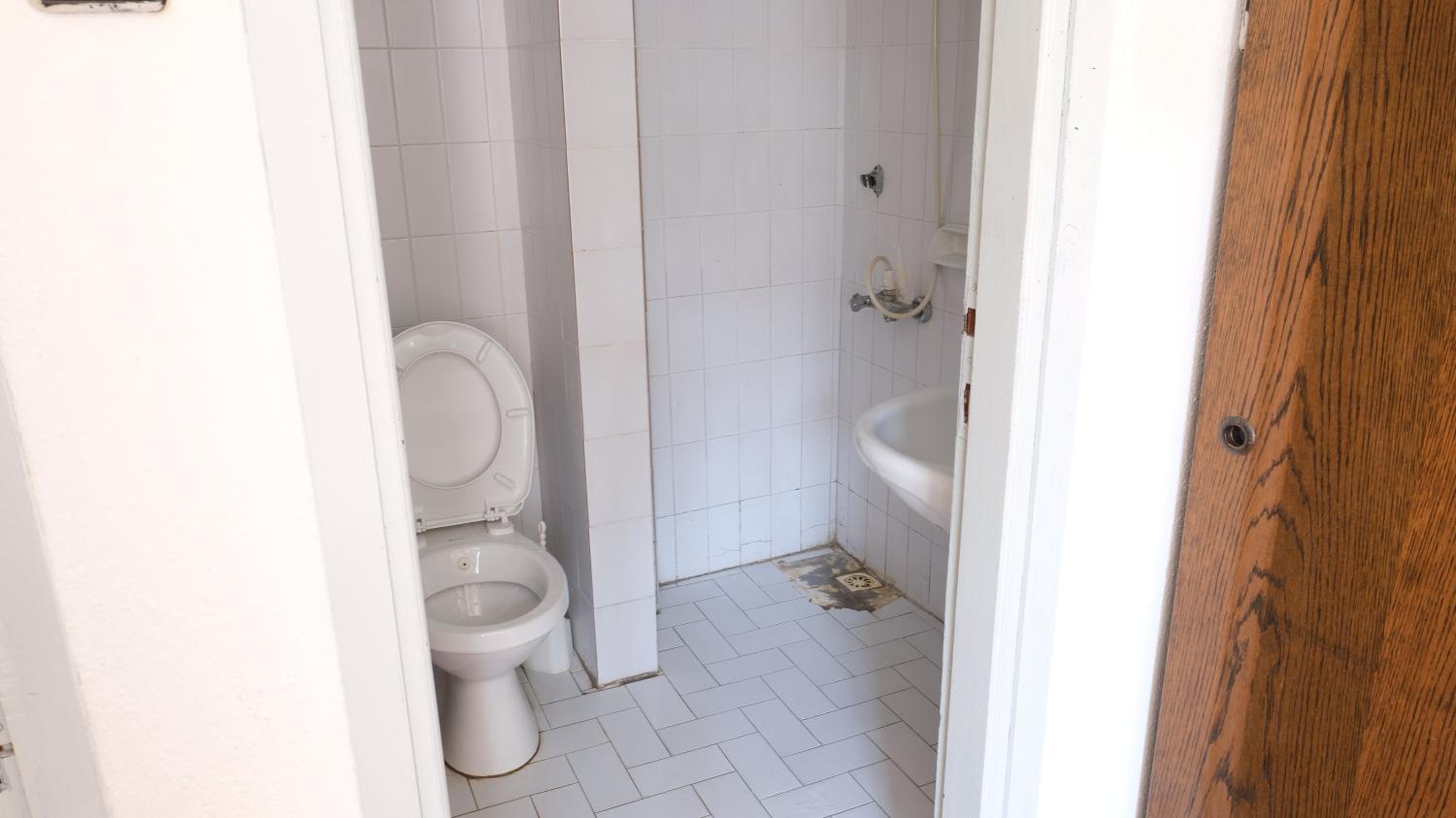 Double Room - Photo 10
