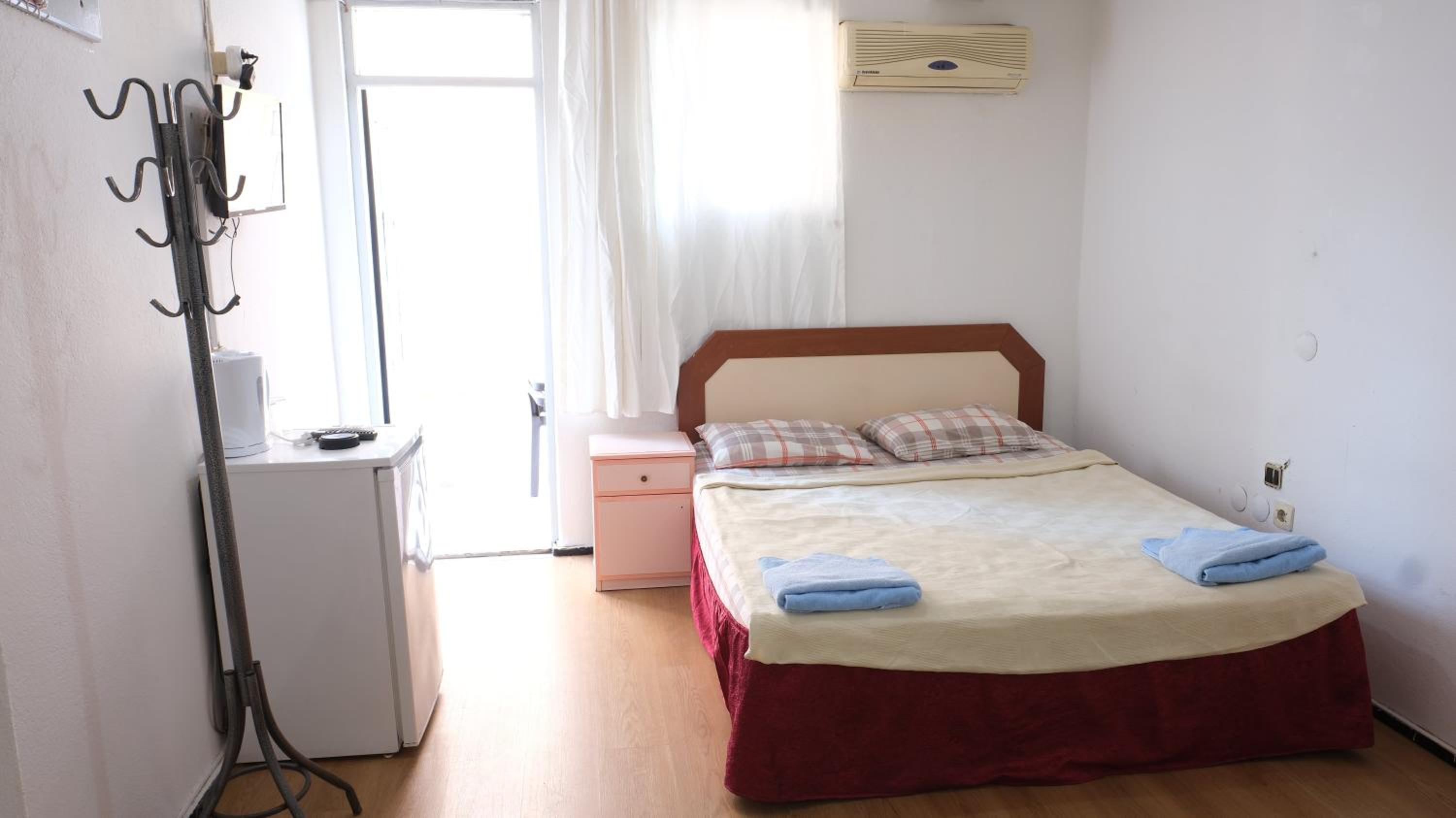 Double Room - Photo 13