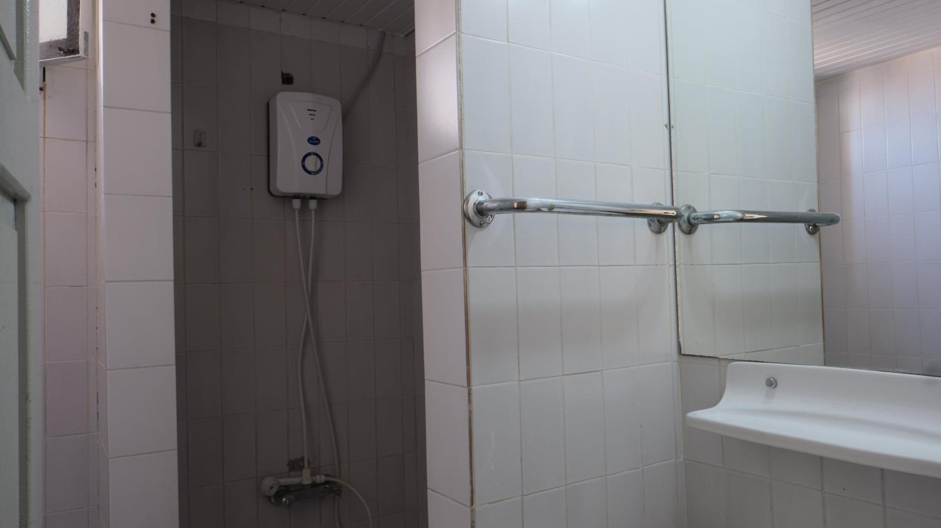 Double Room - Photo 16