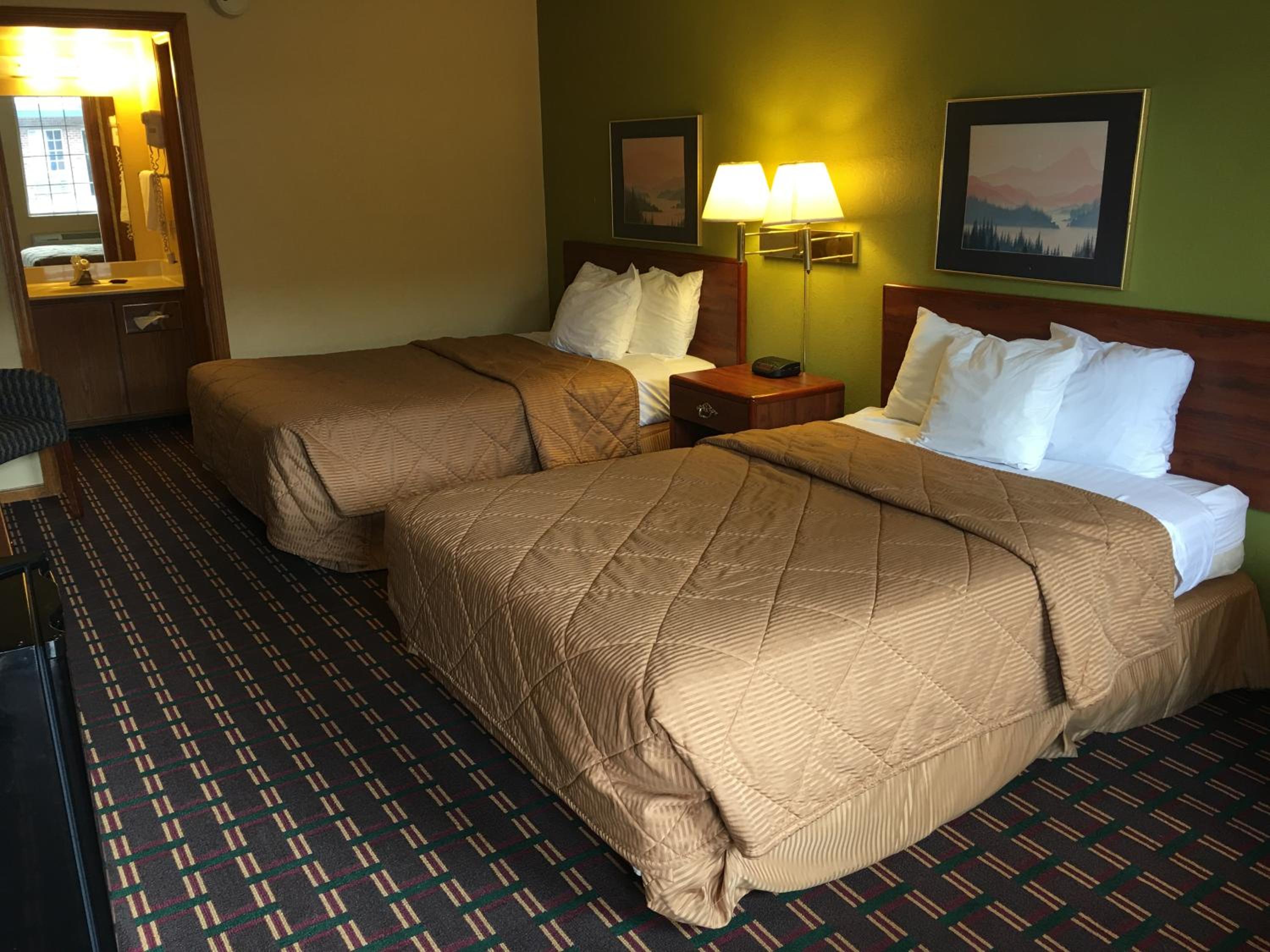 Double Room with Two Double Beds non- smoking - Photo 4