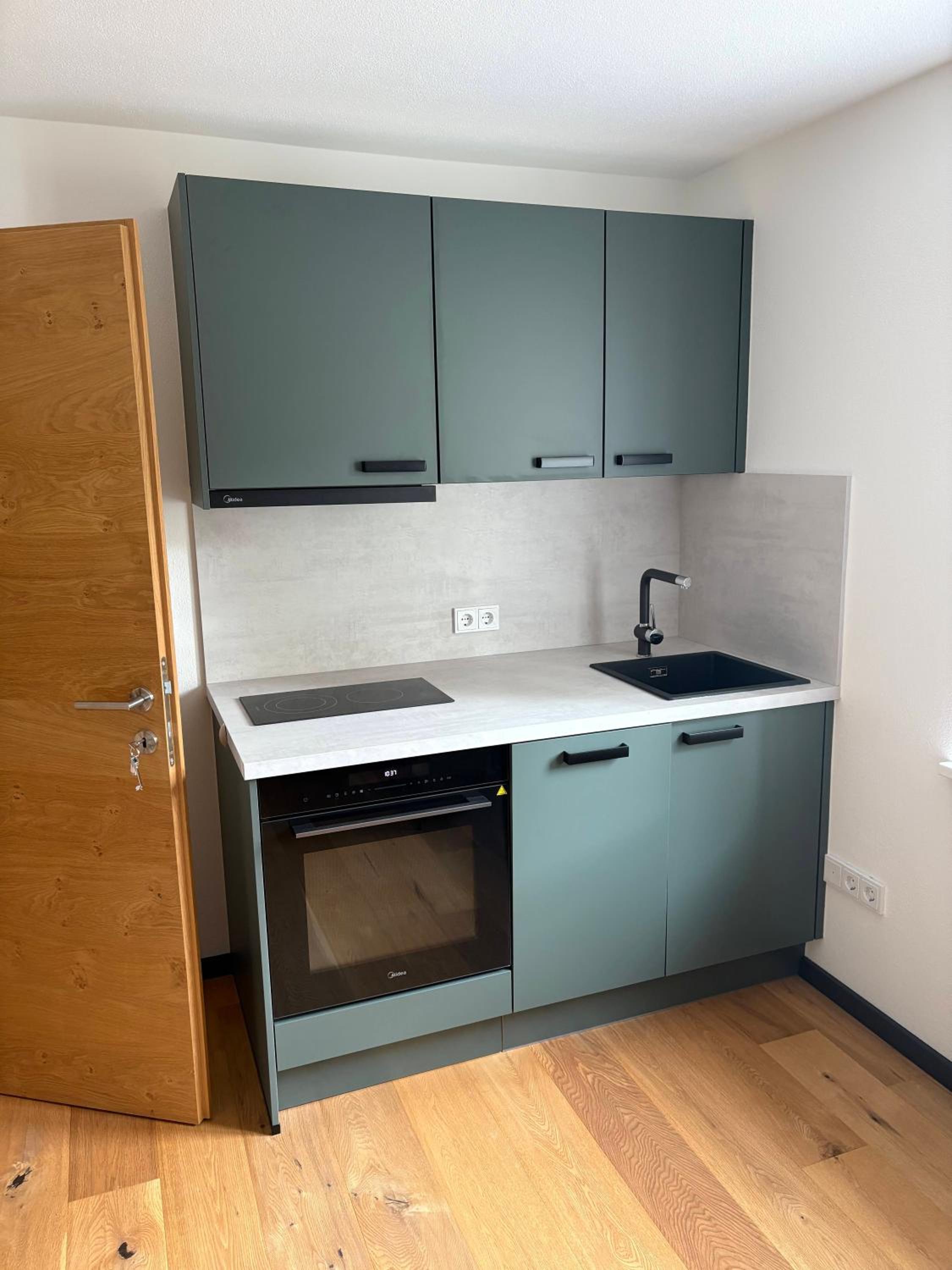 Studio Apartment photo 1