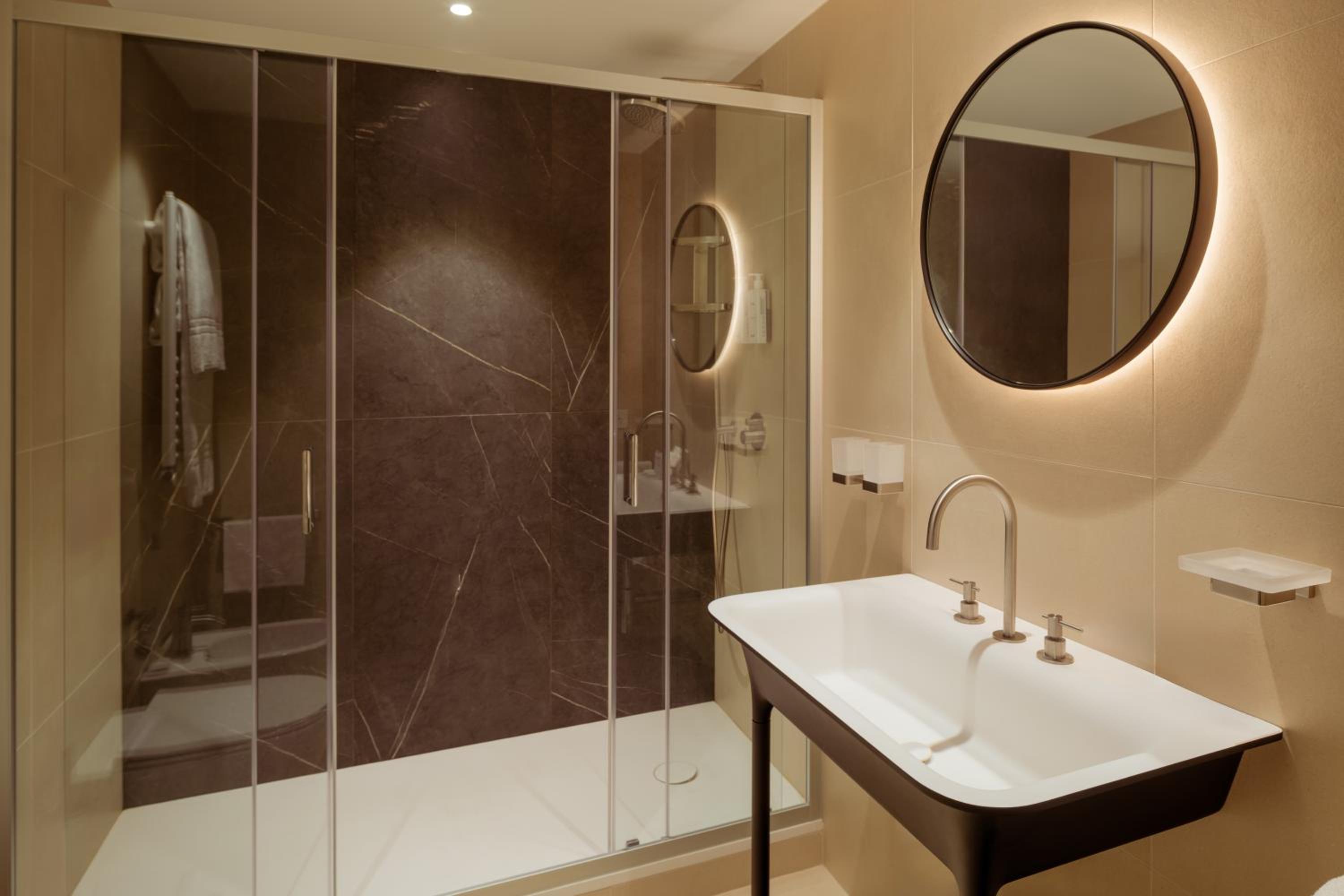 Prestige Double Room with View - Photo 6
