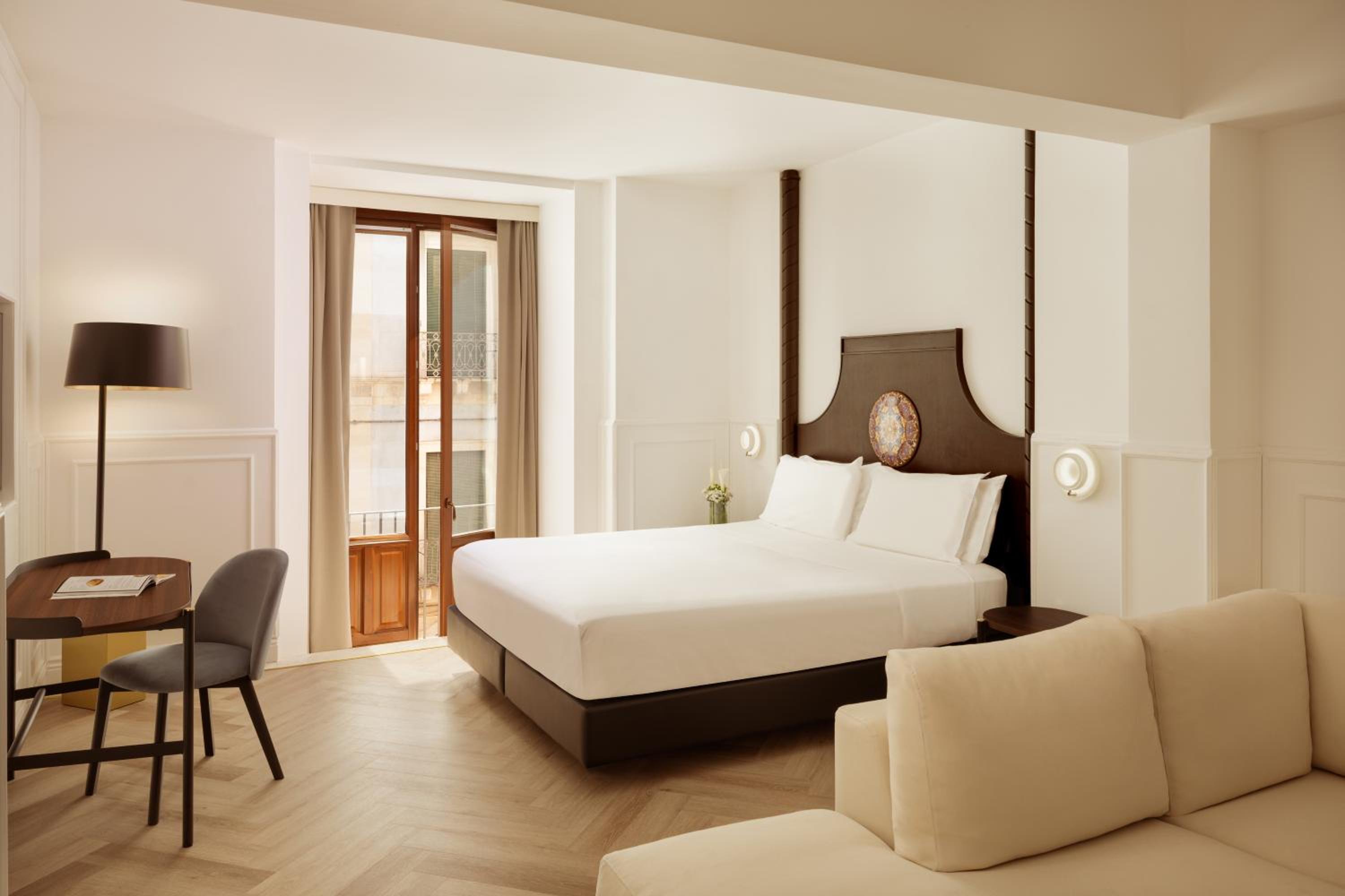Prestige Double Room with View - Photo 4