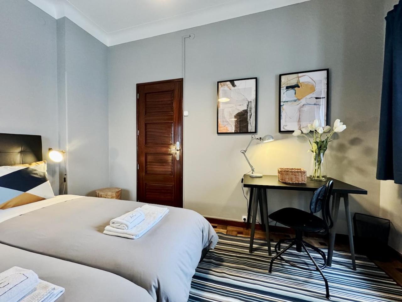 Standard Twin Room with Shared Bathroom