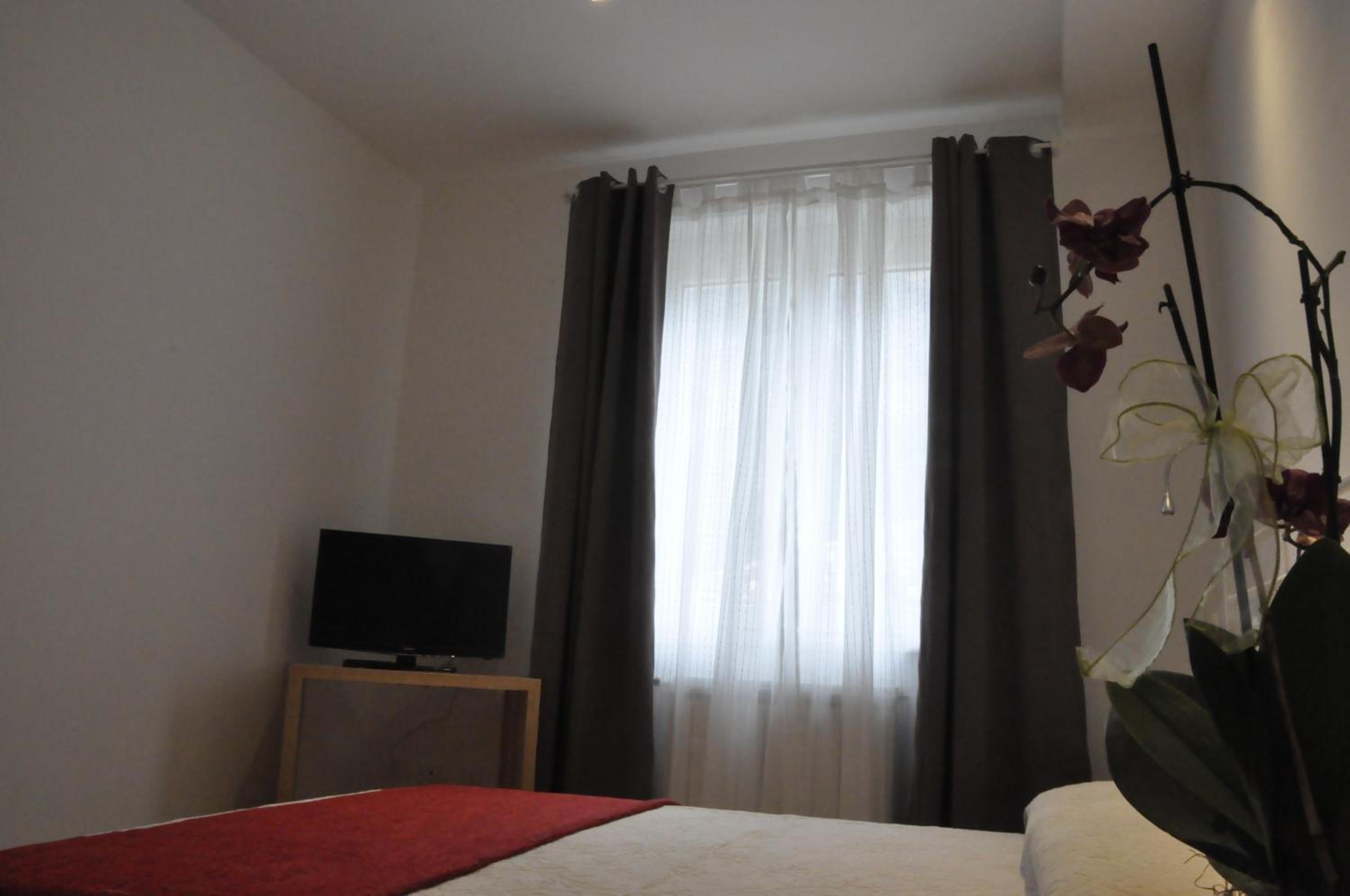 Double Room - Photo 4