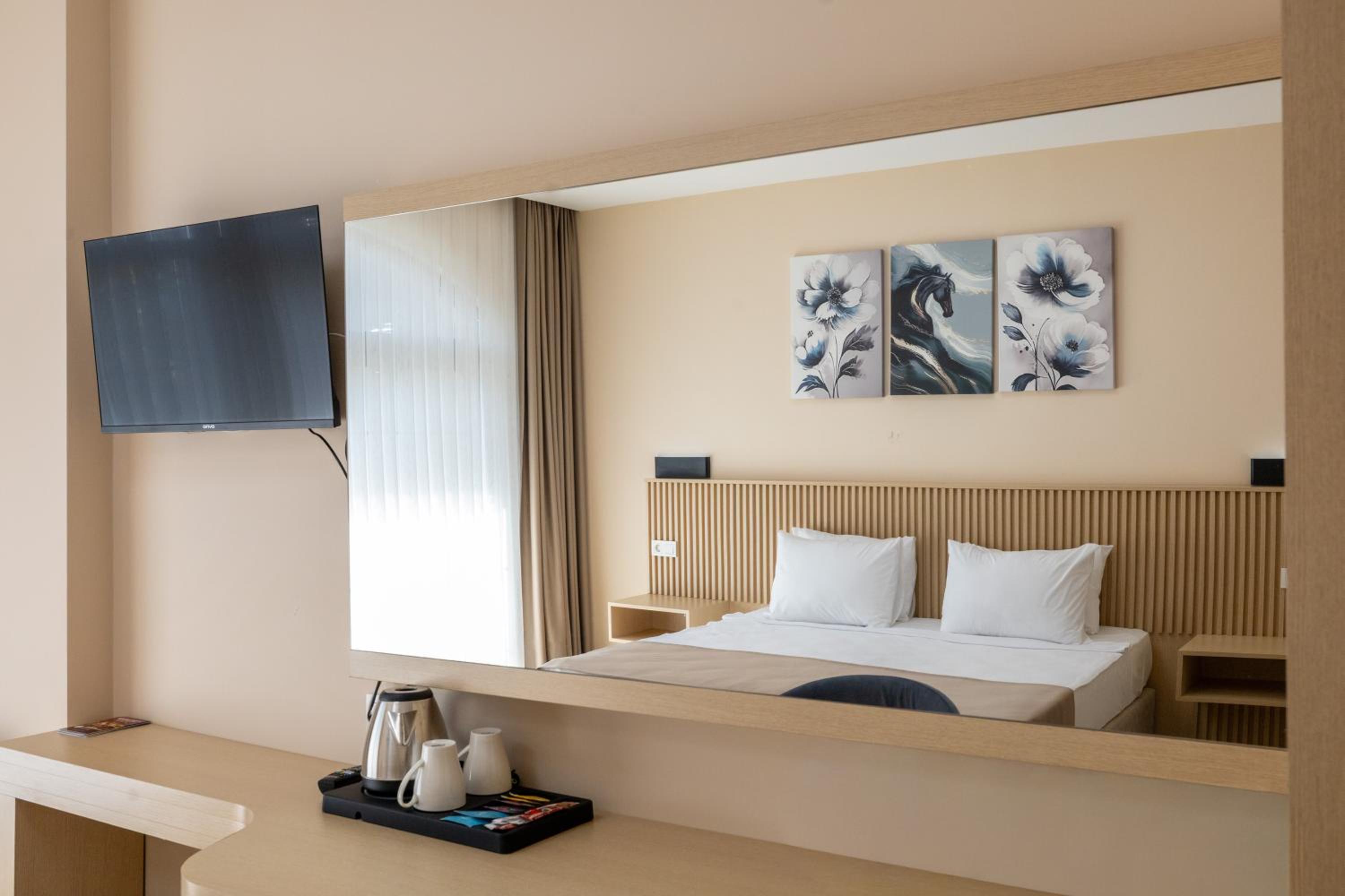 Double Room with Balcony photo 2