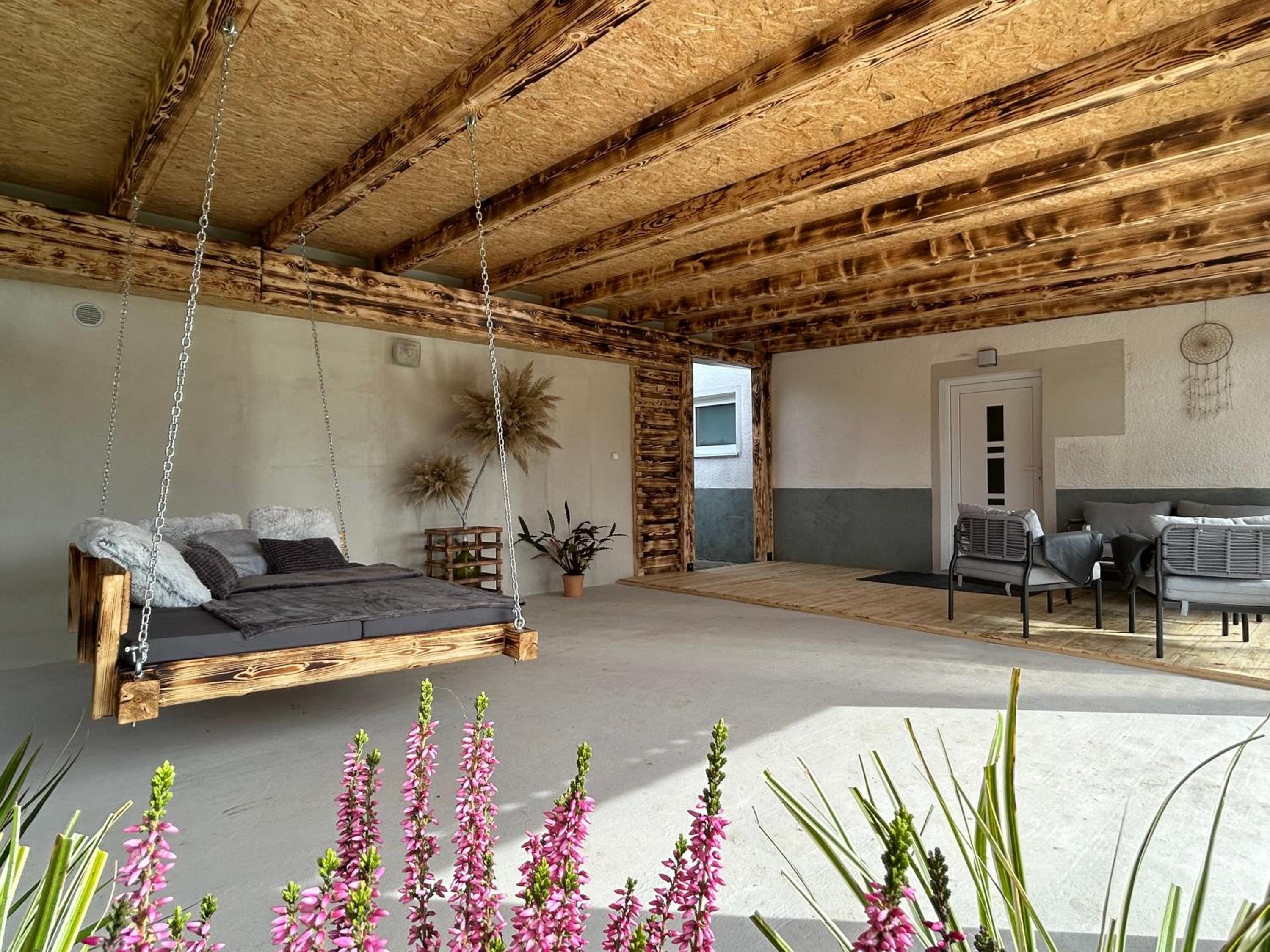 Studio Apartment with One Double Bed photo 2