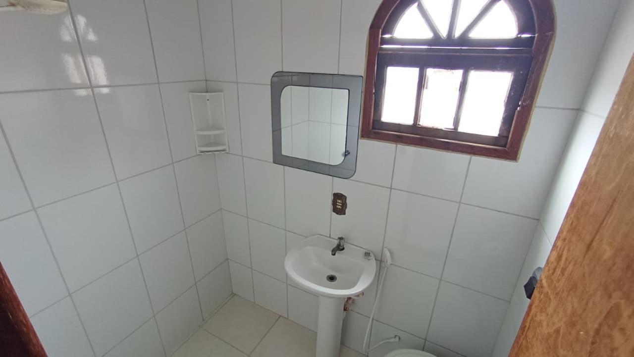 Economy Triple Room photo 2