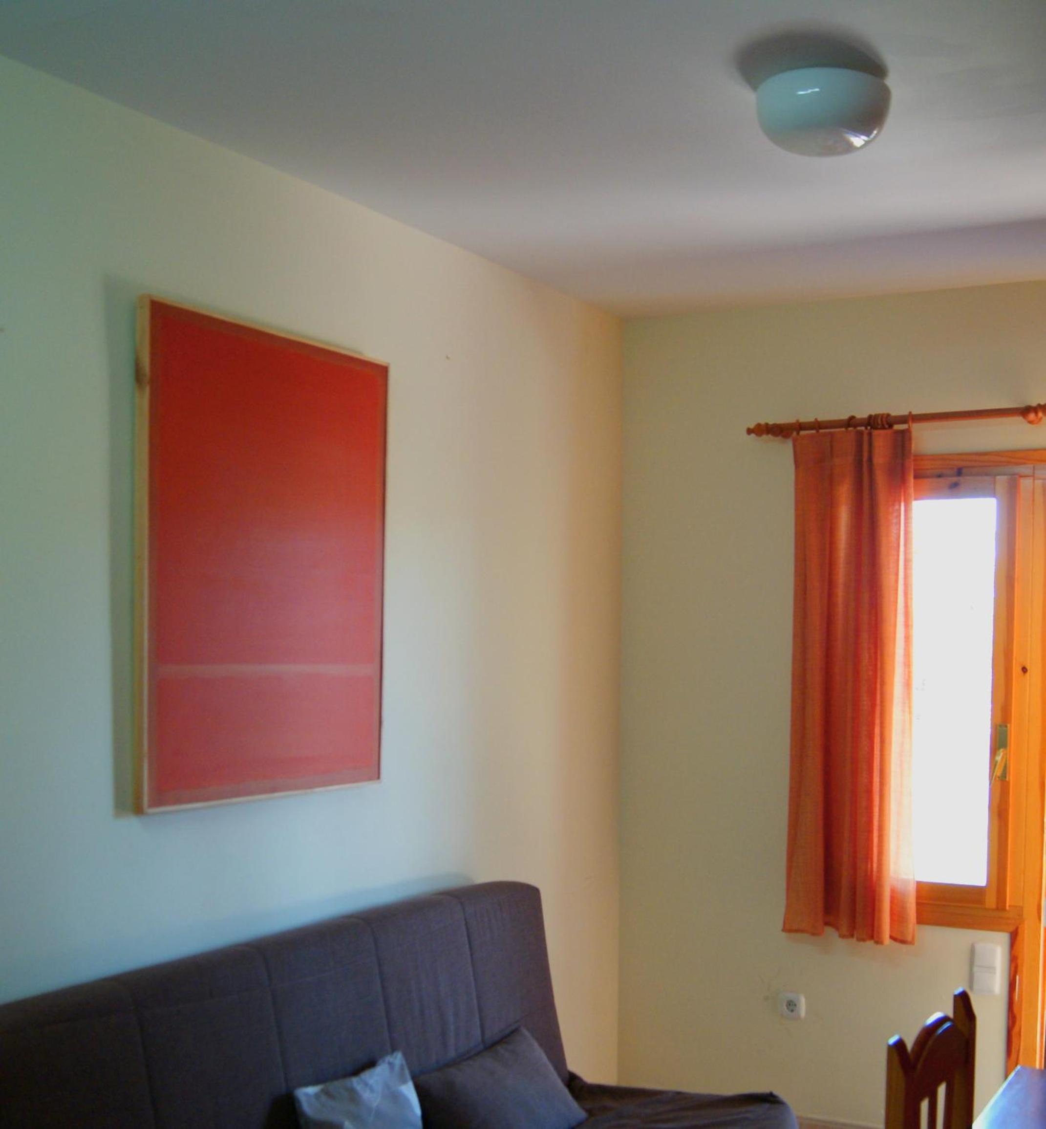 One-Bedroom Apartment (2 Adults + 1 Child) - Photo 9