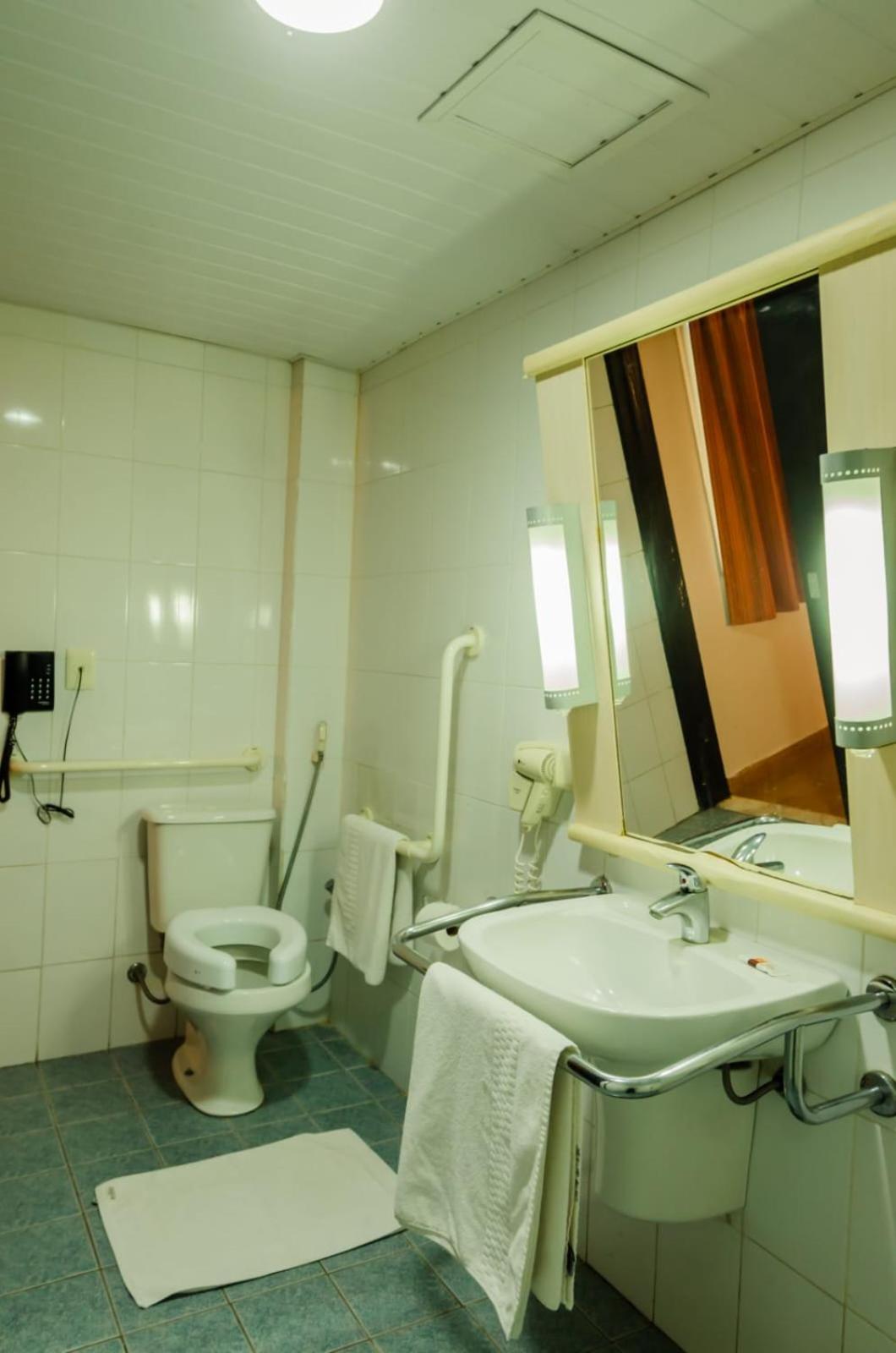 Standard Adapted Room with double bed photo 2