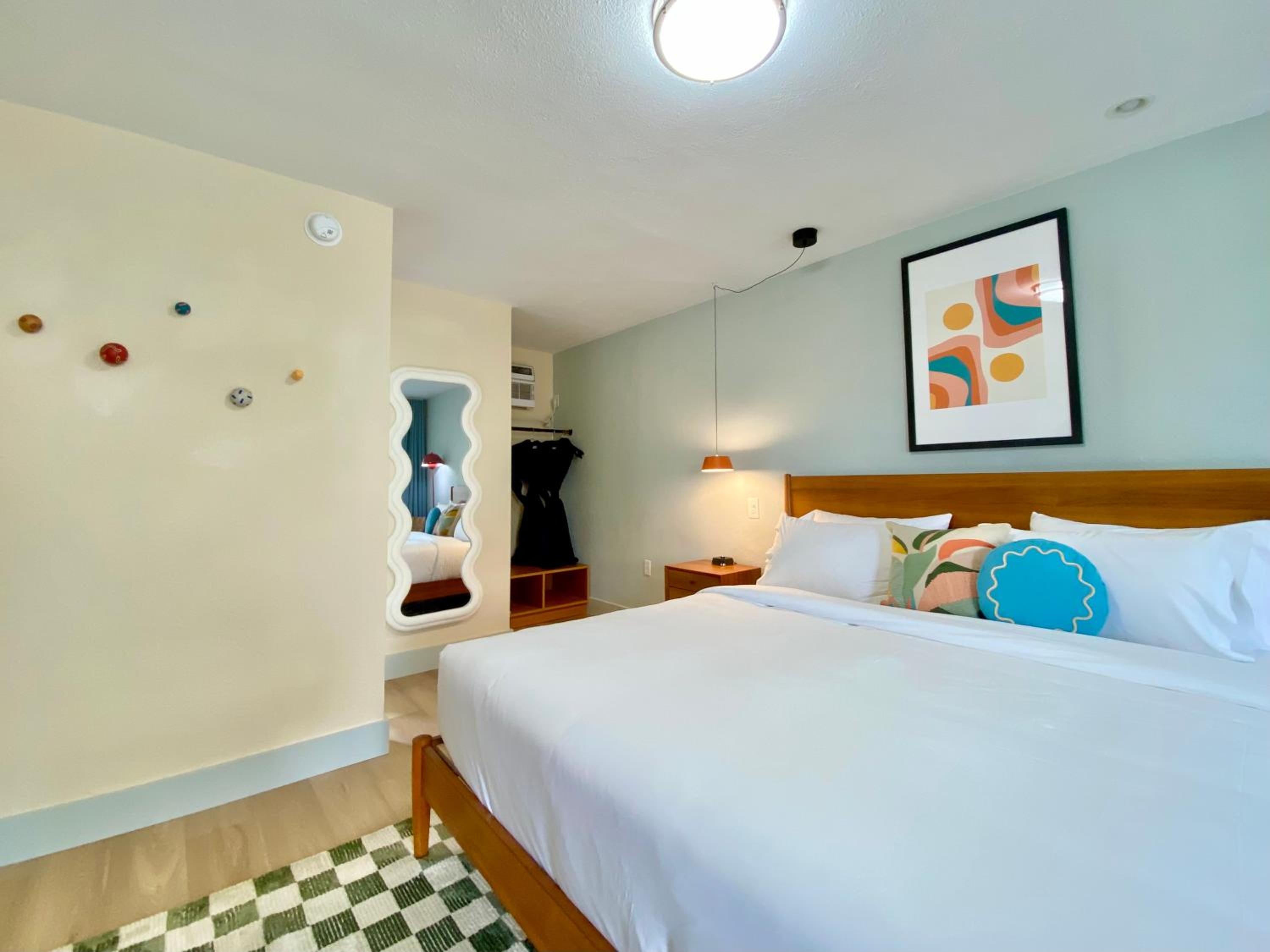 Deluxe King Room photo 3
