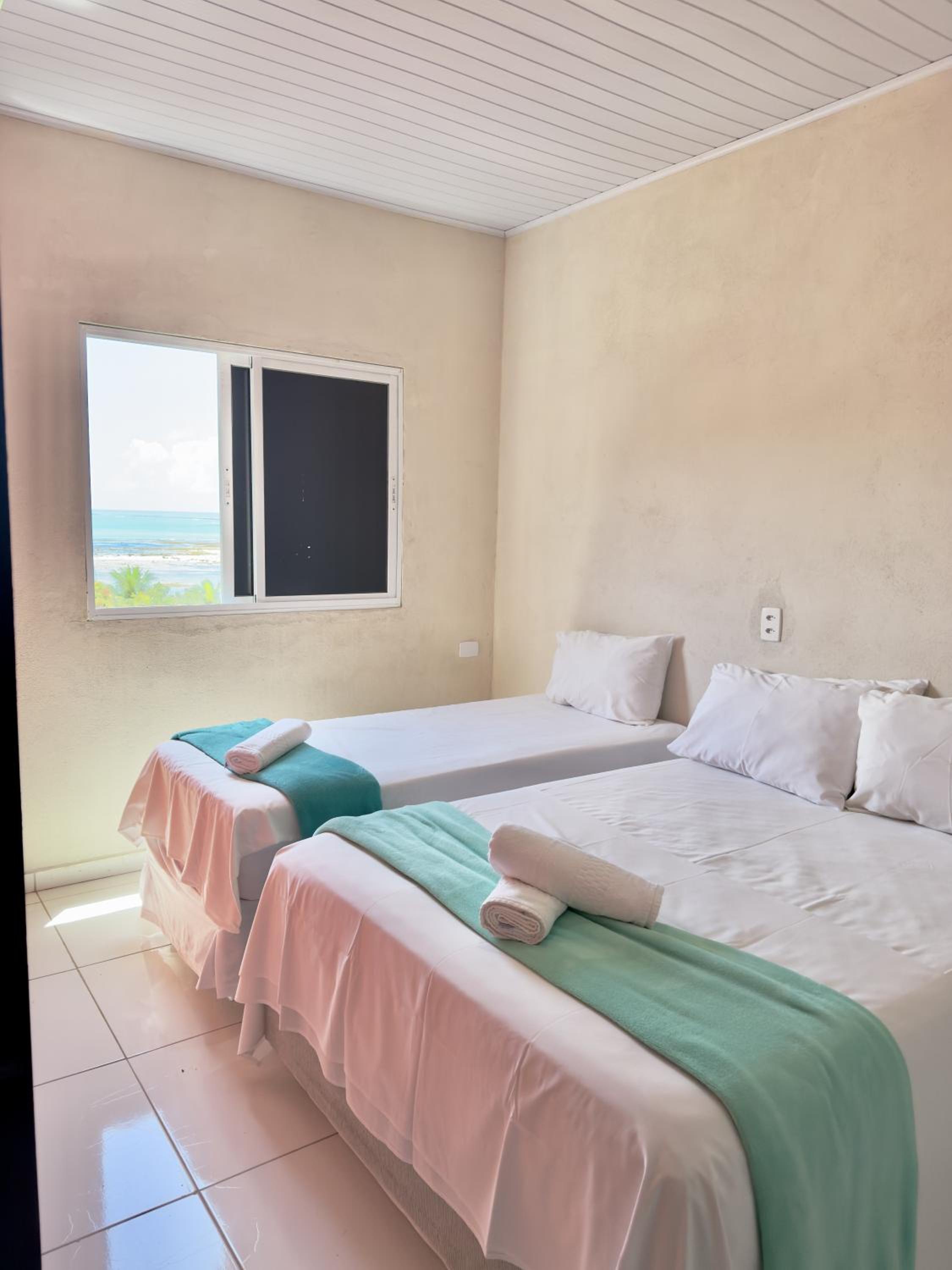 Two-Bedroom Apartment with Balcony and Sea View photo 2