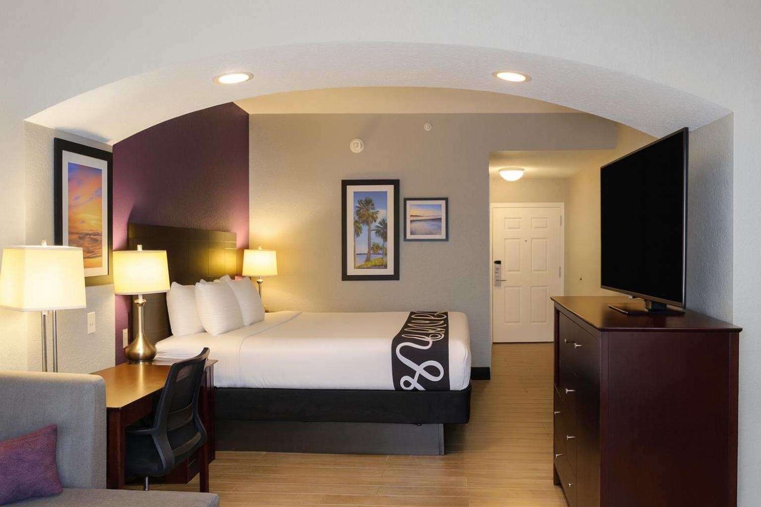Executive King Room - Photo 5