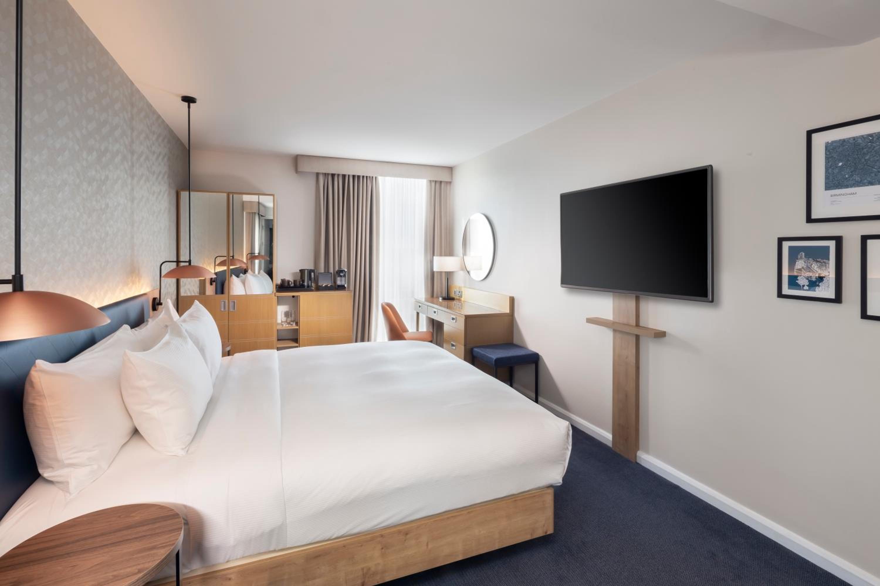 Deluxe King Room photo 2