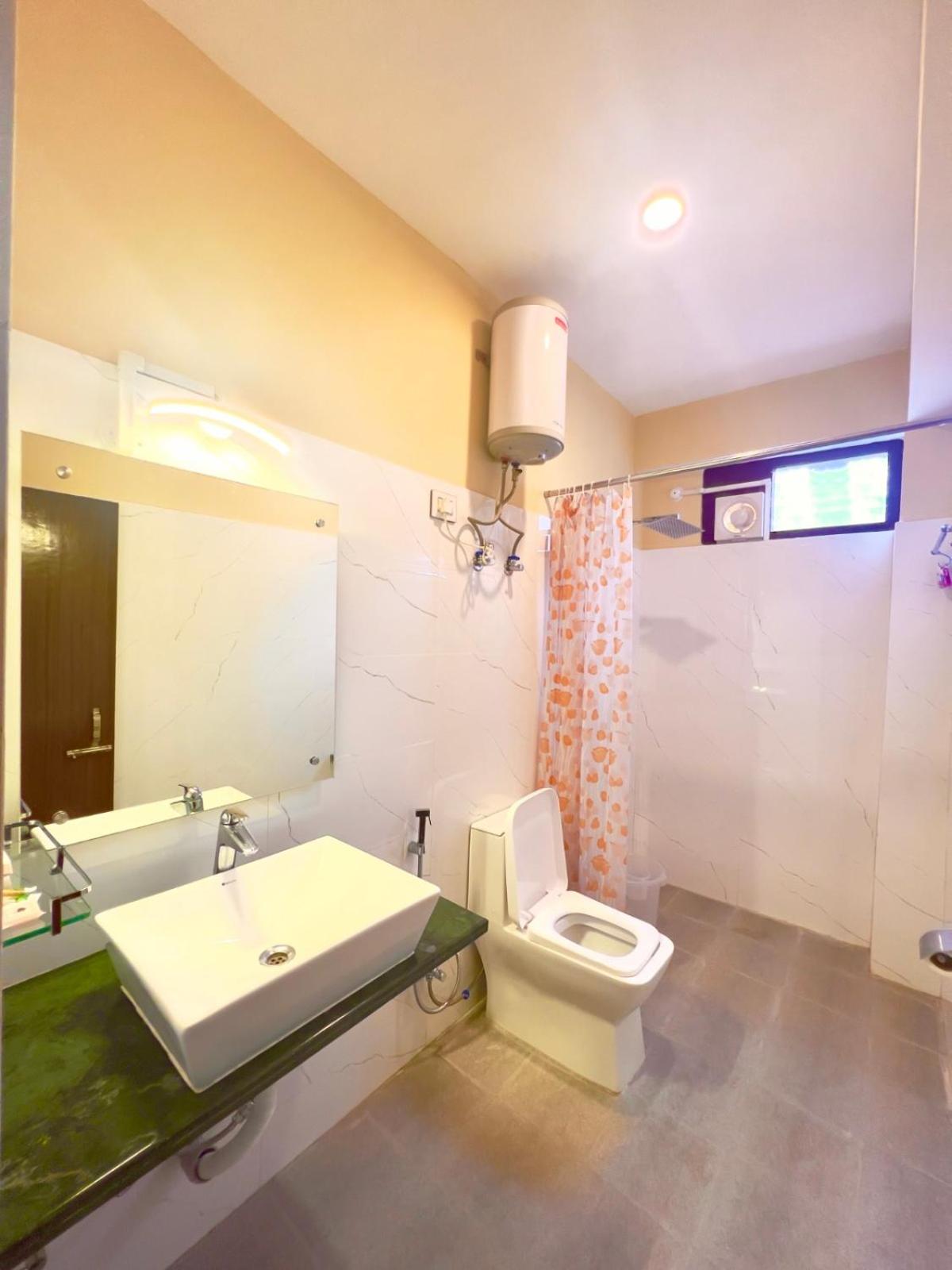 Double Room with Balcony photo 2