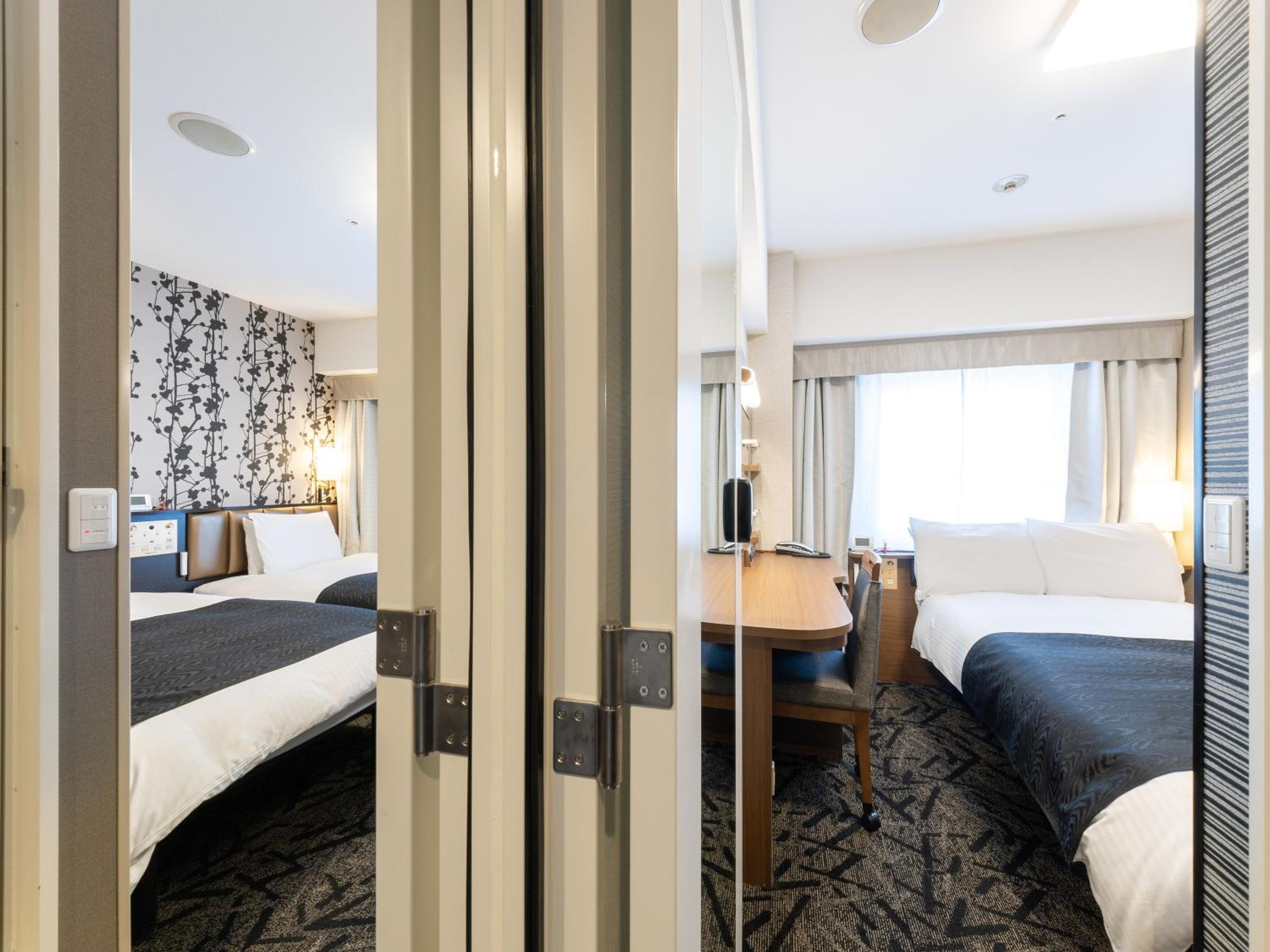 Connecting Rooms (Double Room with Small Double Bed + Twin Room)
