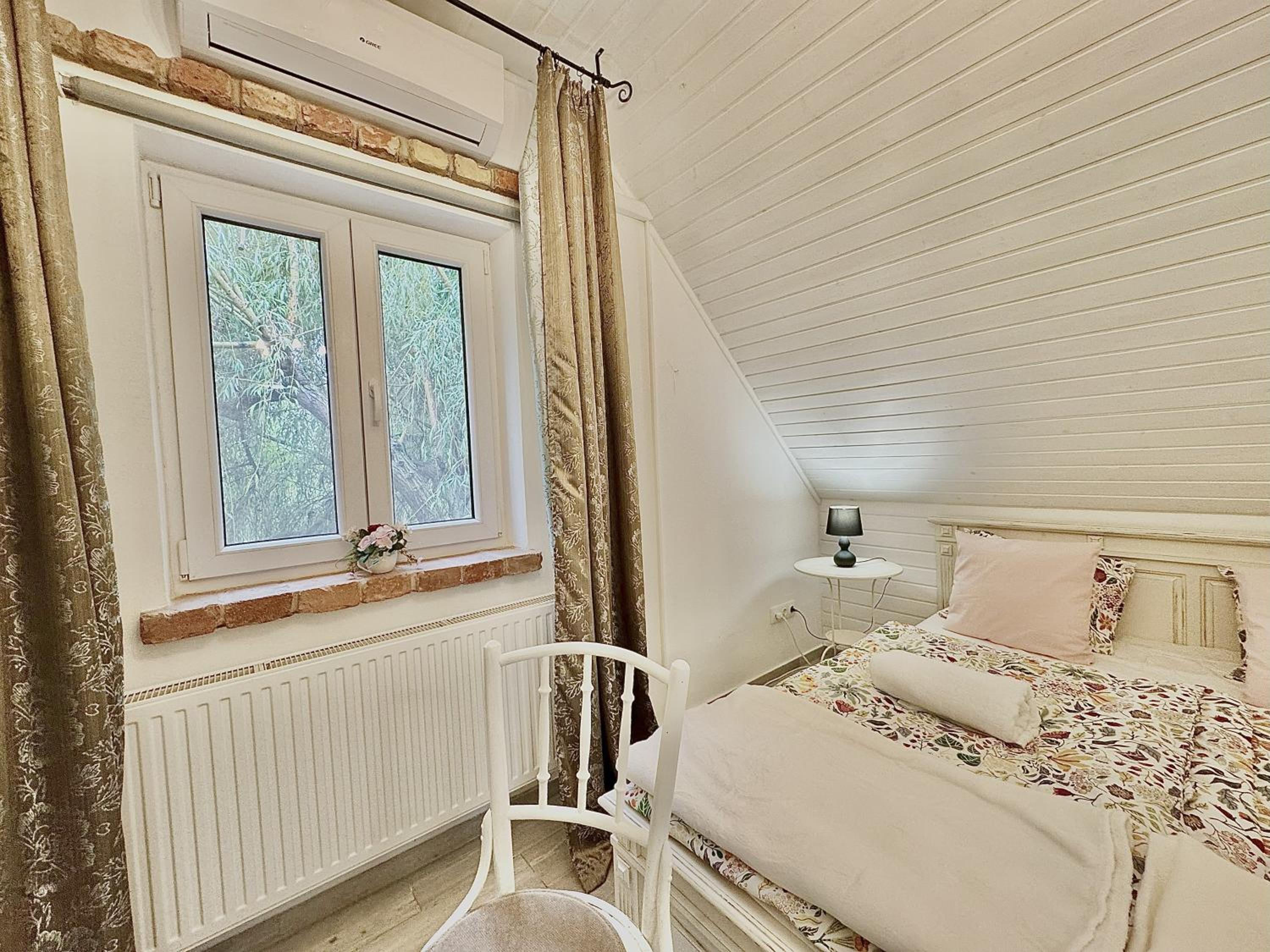 Queen Room with Garden View photo 2
