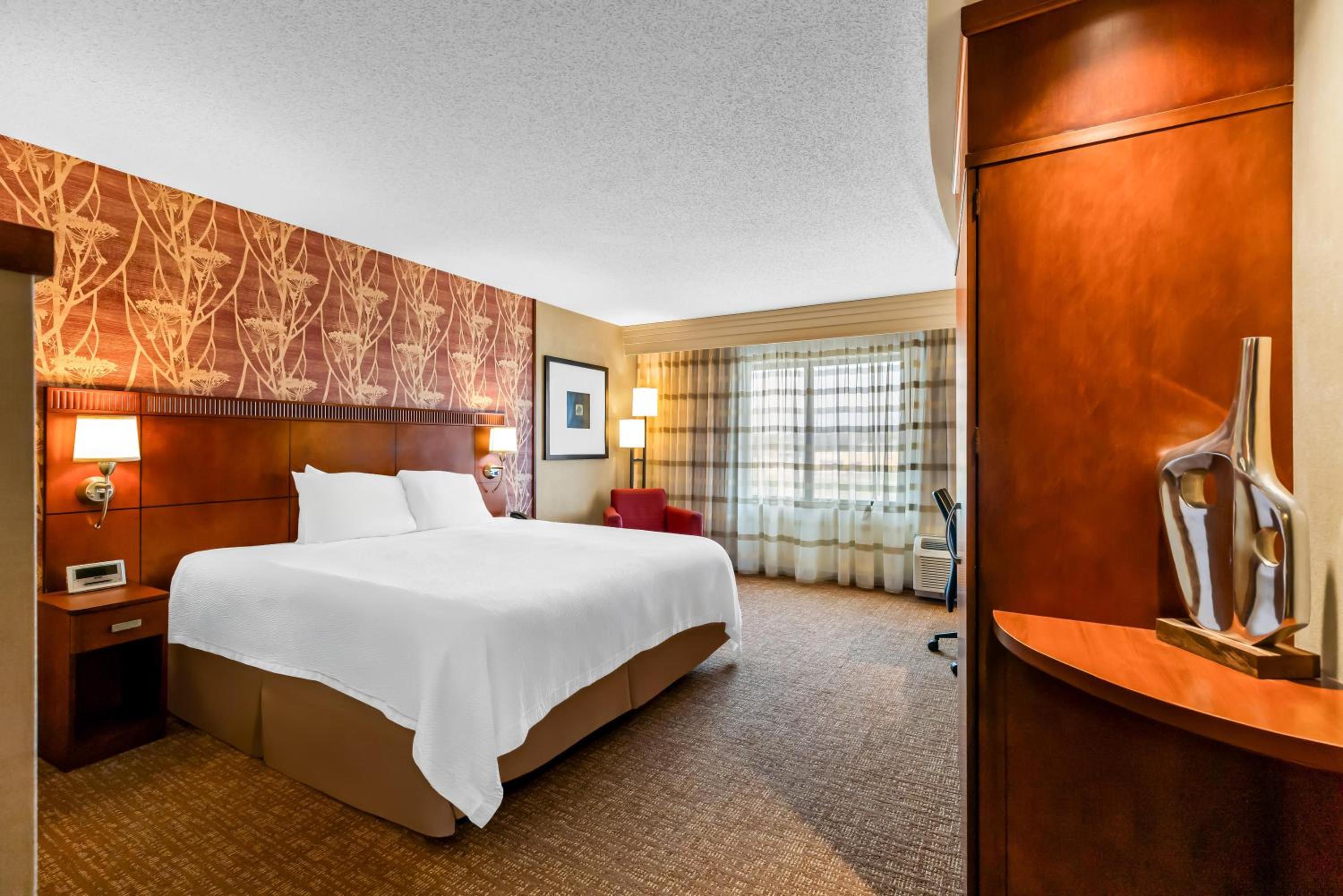 Standard King Room - Photo 1