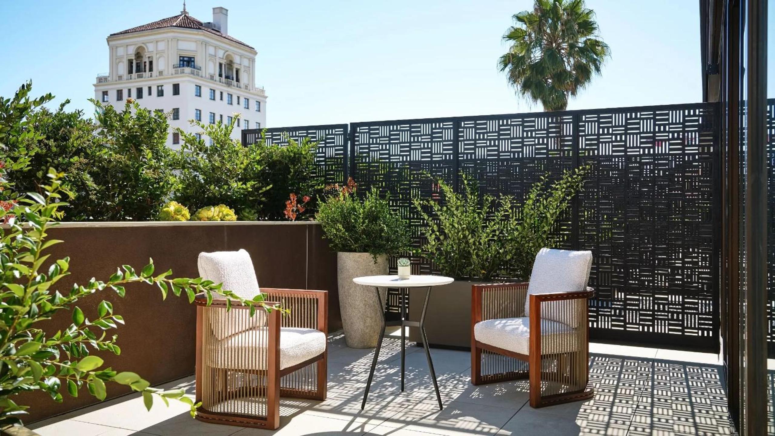 King Room with Terrace - Mobility Accessible photo 3