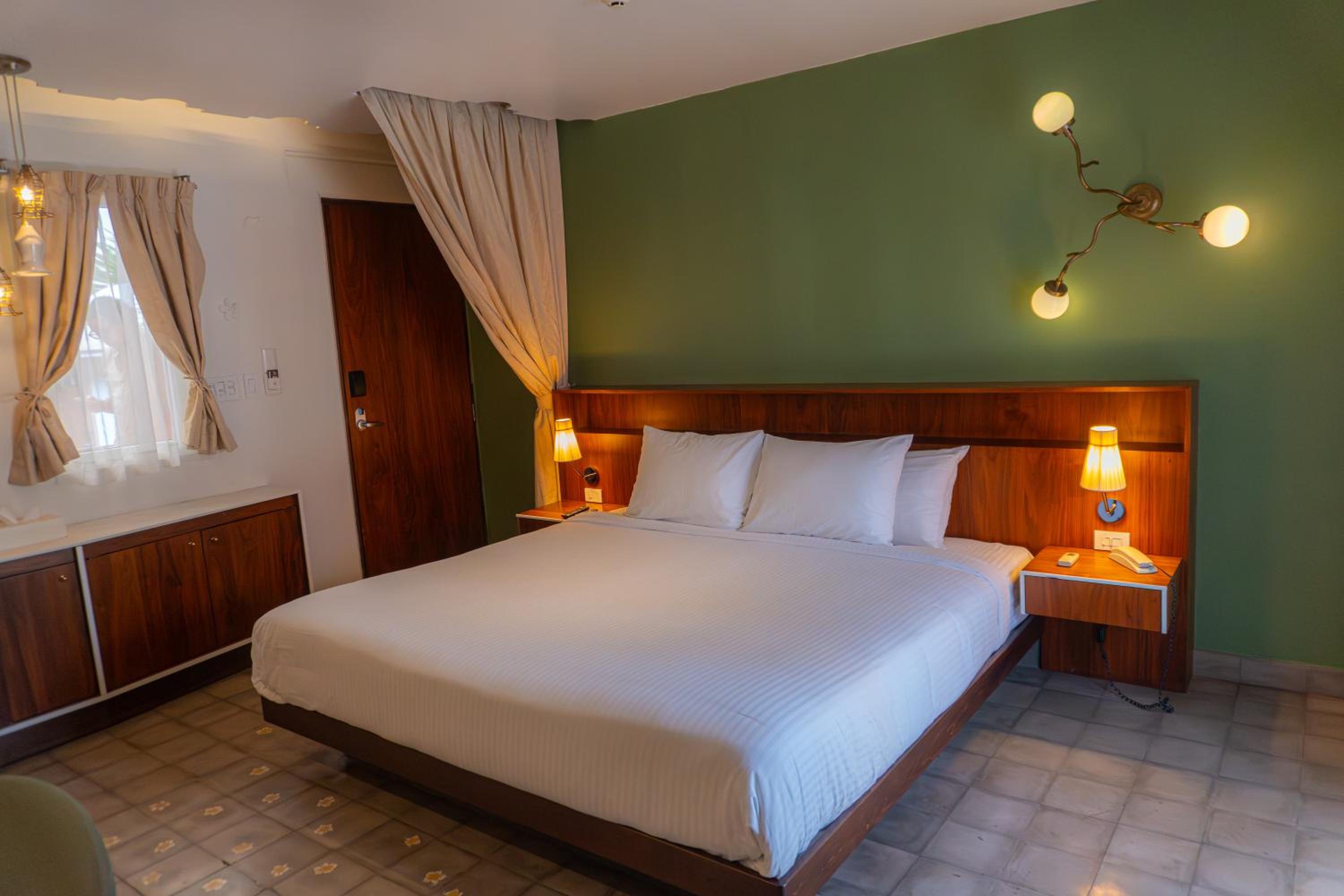 Superior King Room - Photo 1