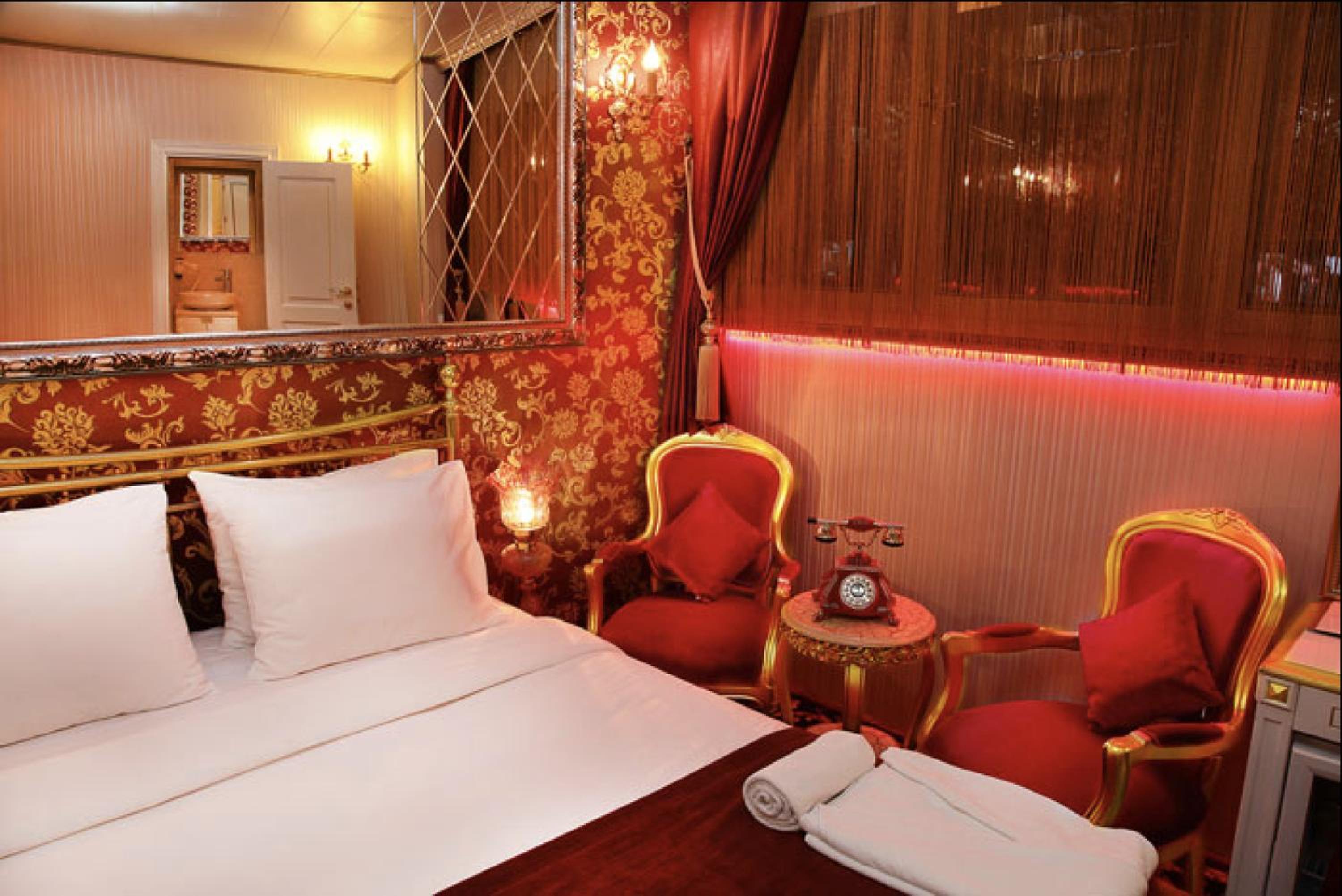 Economy Double Room photo 3