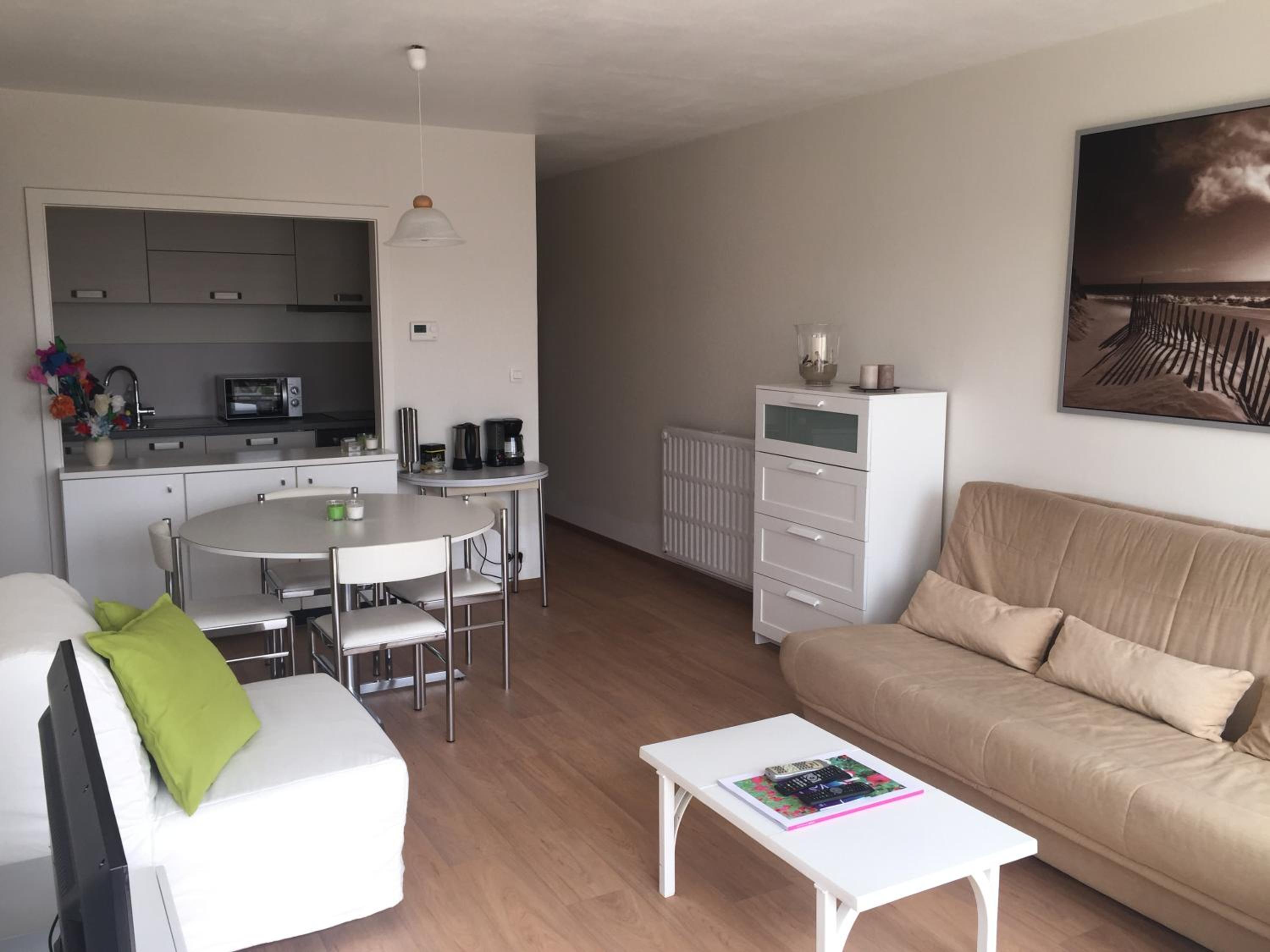 Studio Apartment photo 1