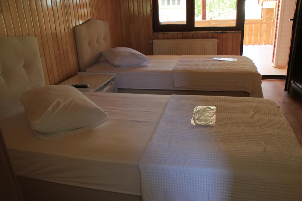 Economy Twin Room - Photo 1