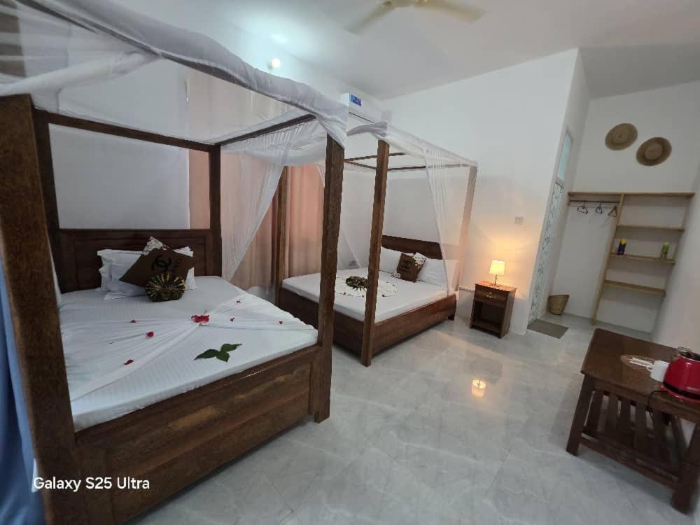 Queen Room with Garden View