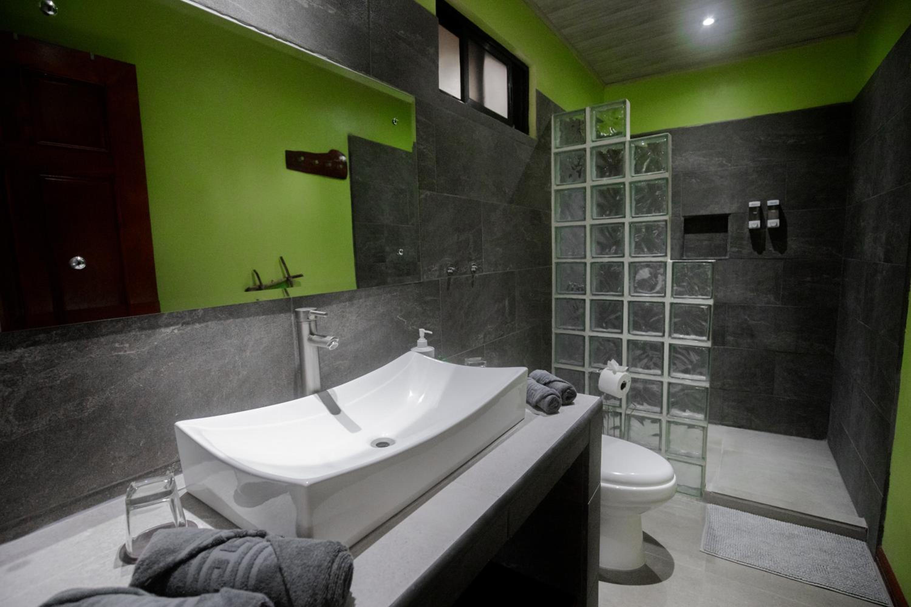 Deluxe Double Room with Balcony photo 2