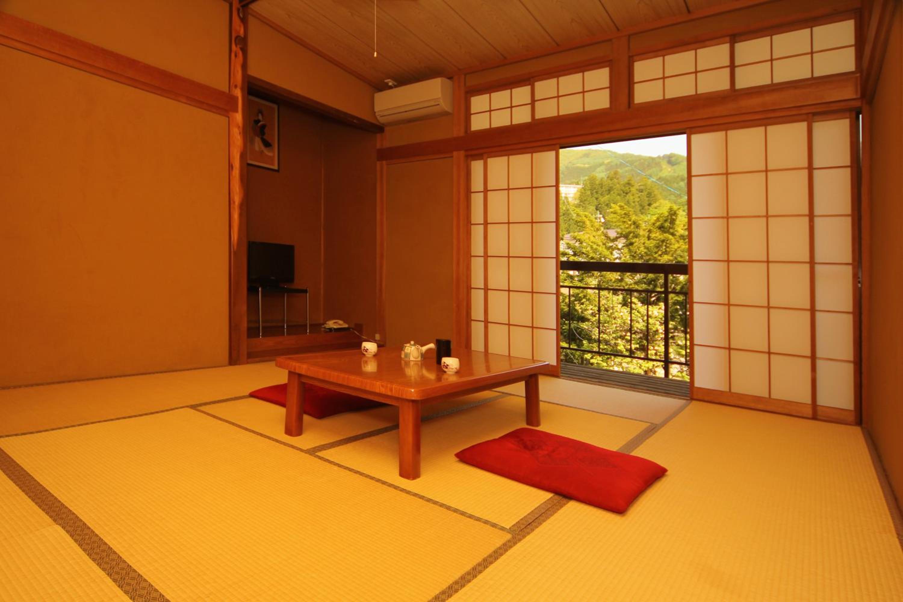 Japanese-Style Room