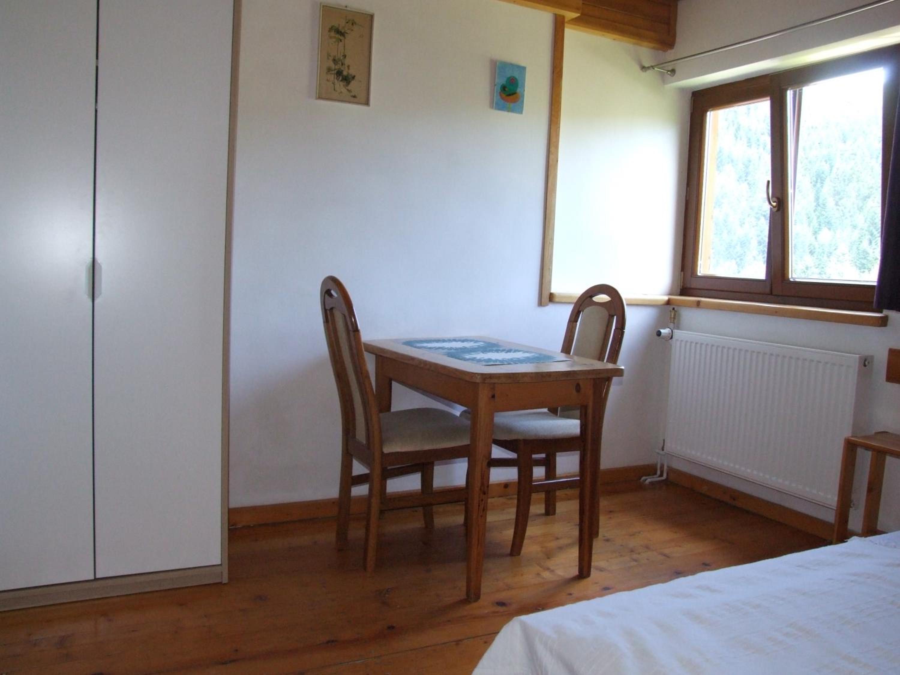 Double Room With Shared Bathroom photo 2