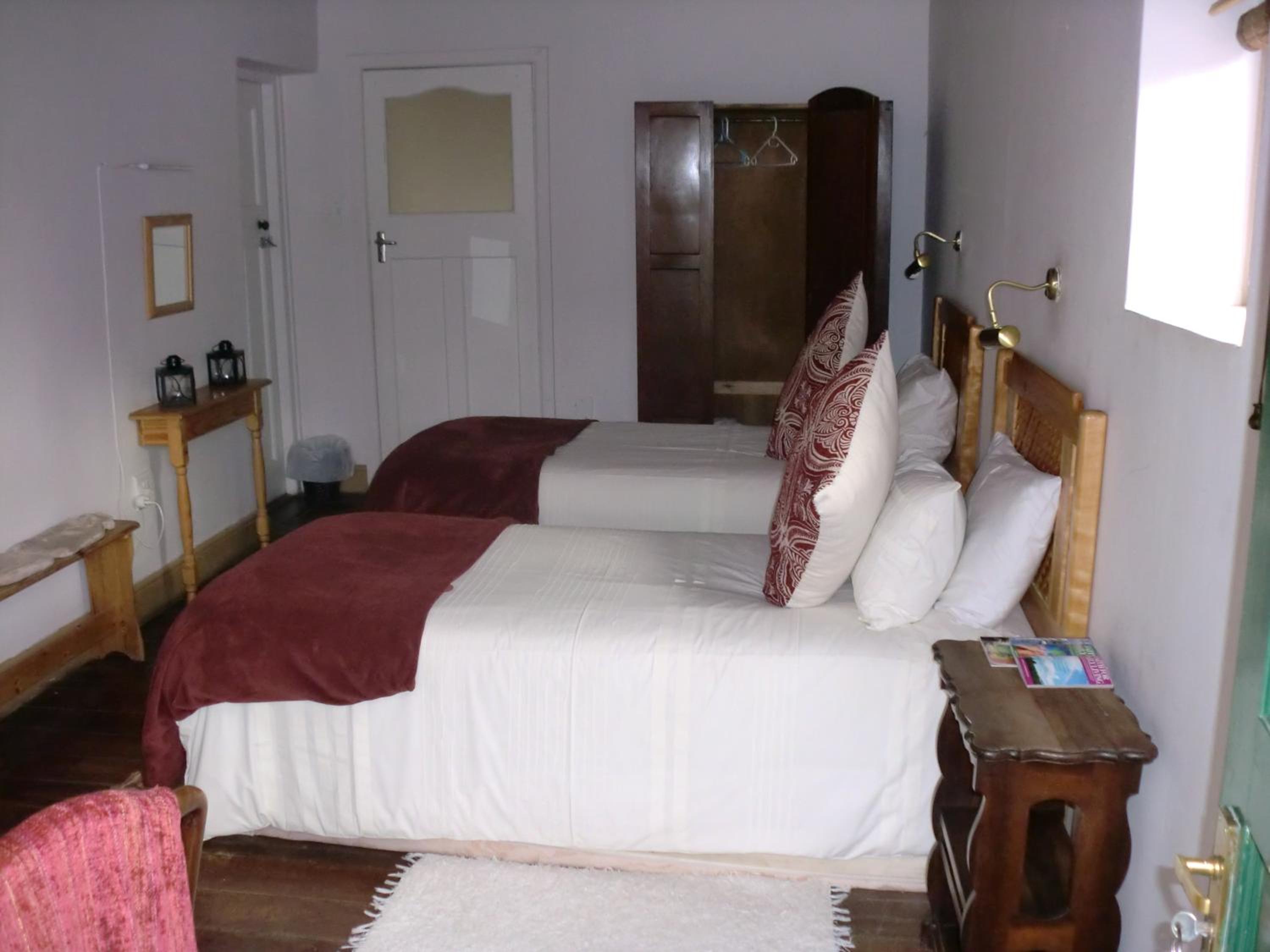 Standard Twin Room photo 2