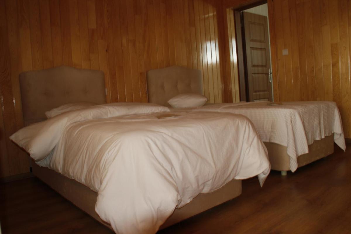 Budget Double Room - Photo 2