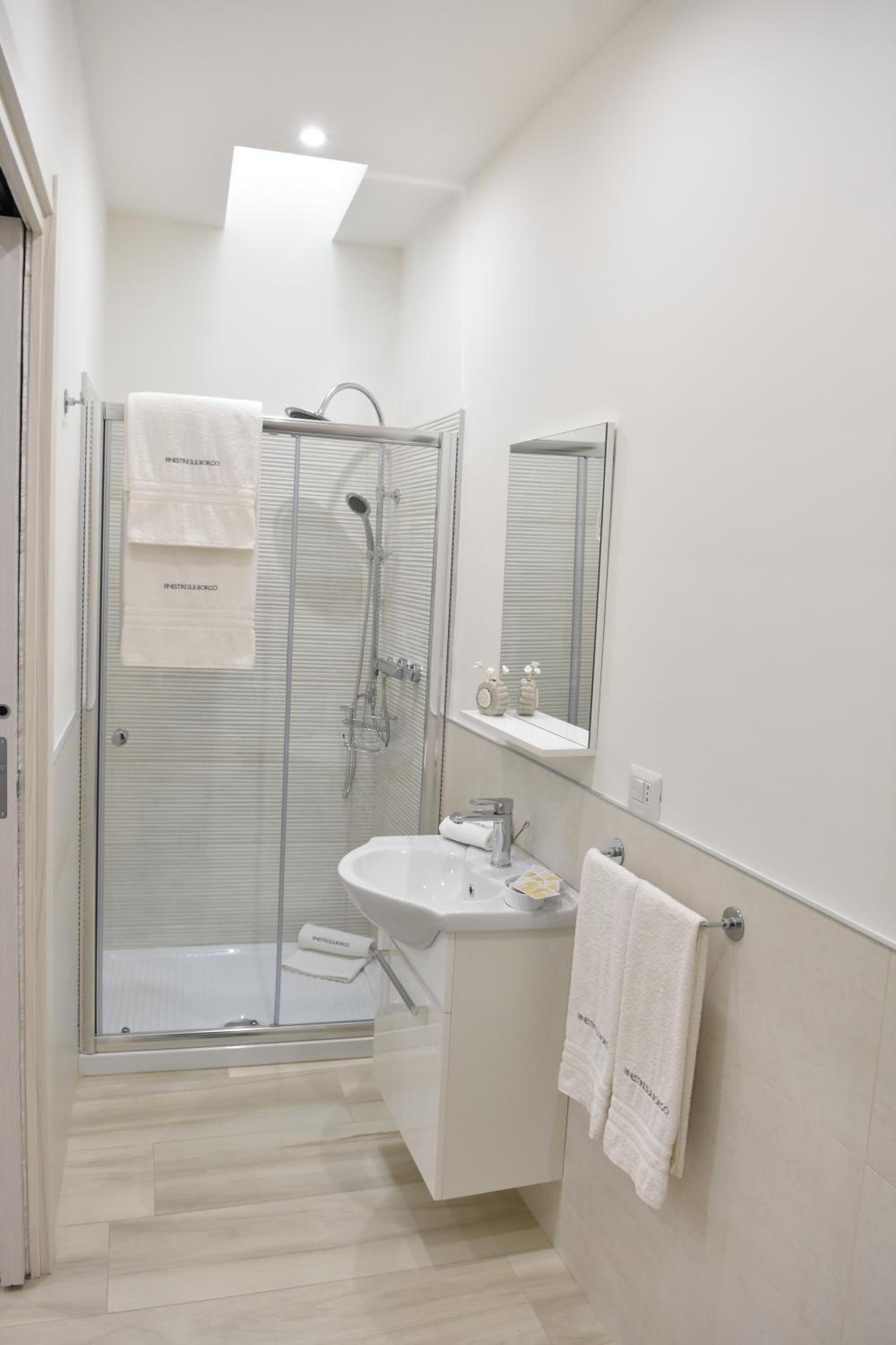 Deluxe Double Room - Photo 4