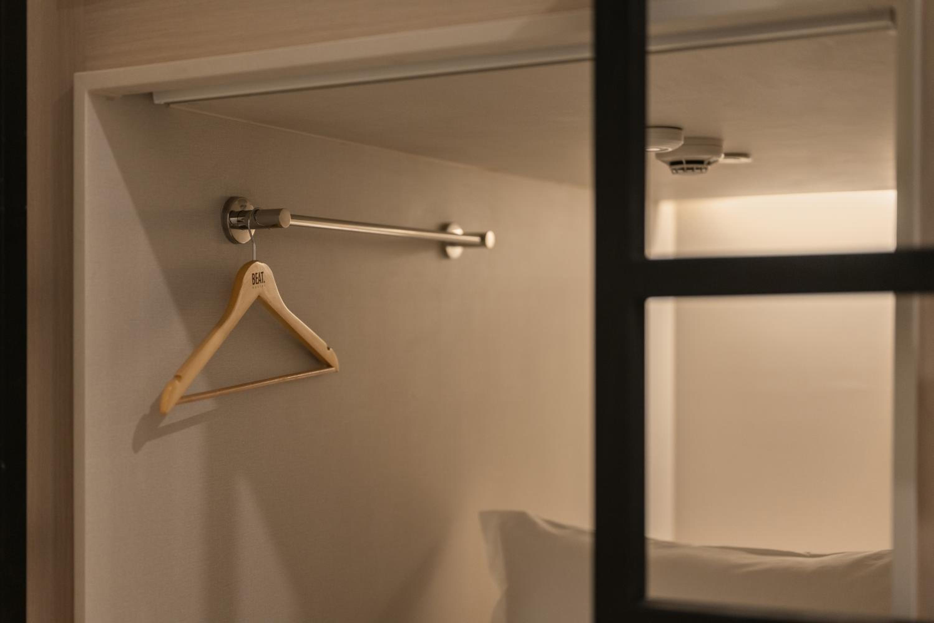 Deluxe Capsule with Shared Bathroom photo 3