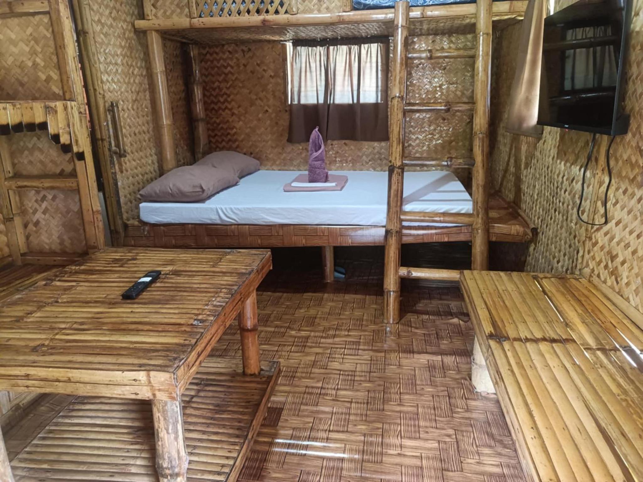 Triple Room with Private Bathroom photo 3