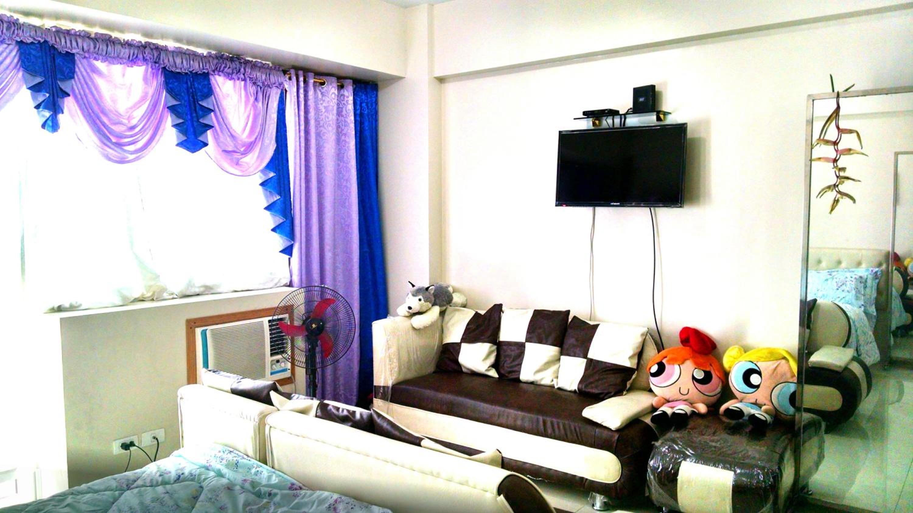 Studio with Balcony - Photo 13