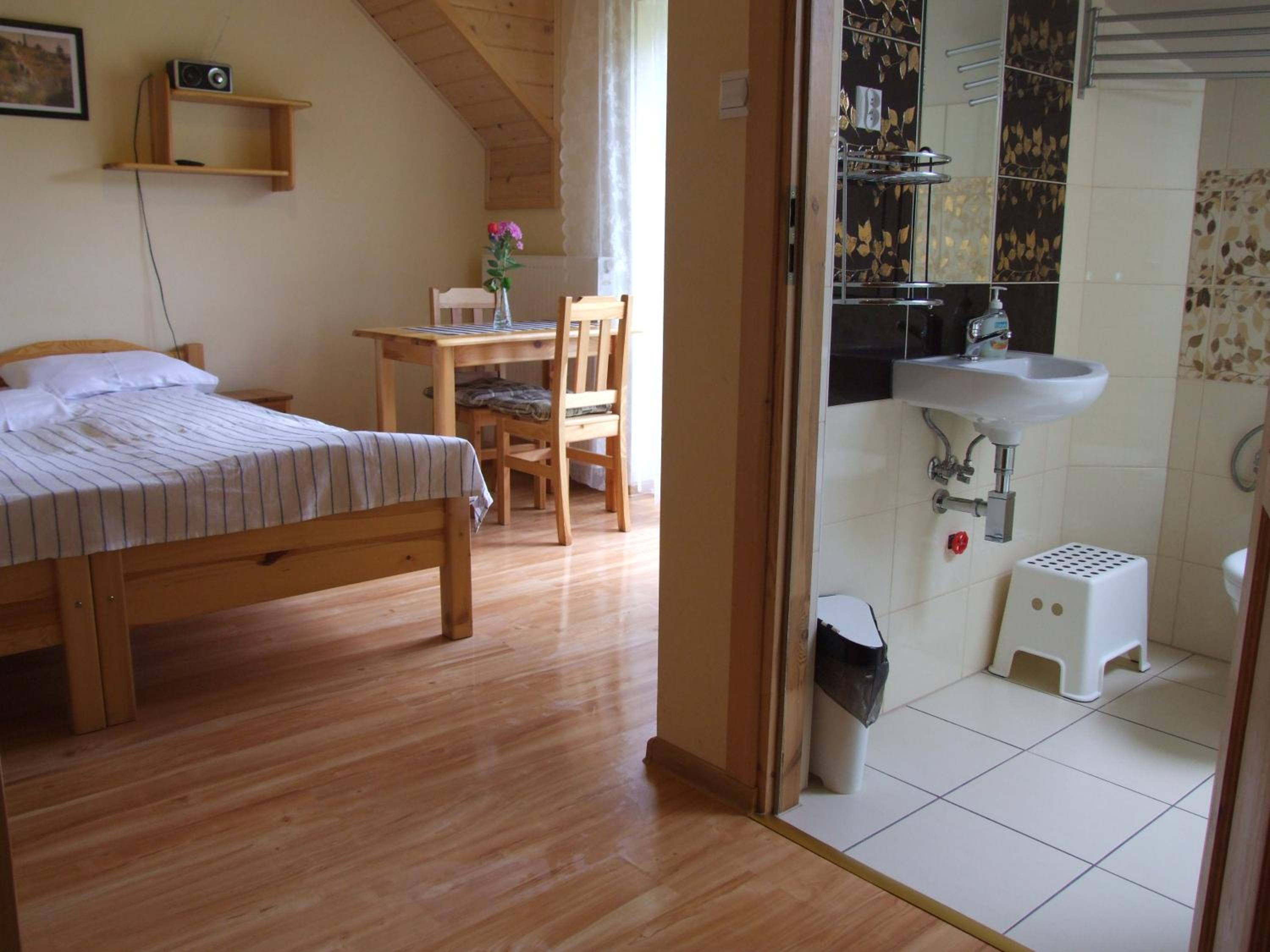 Double or Twin Room with Private Bathroom photo 1