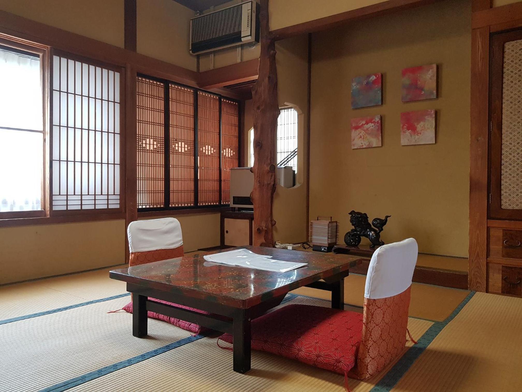 Japanese-Style Room