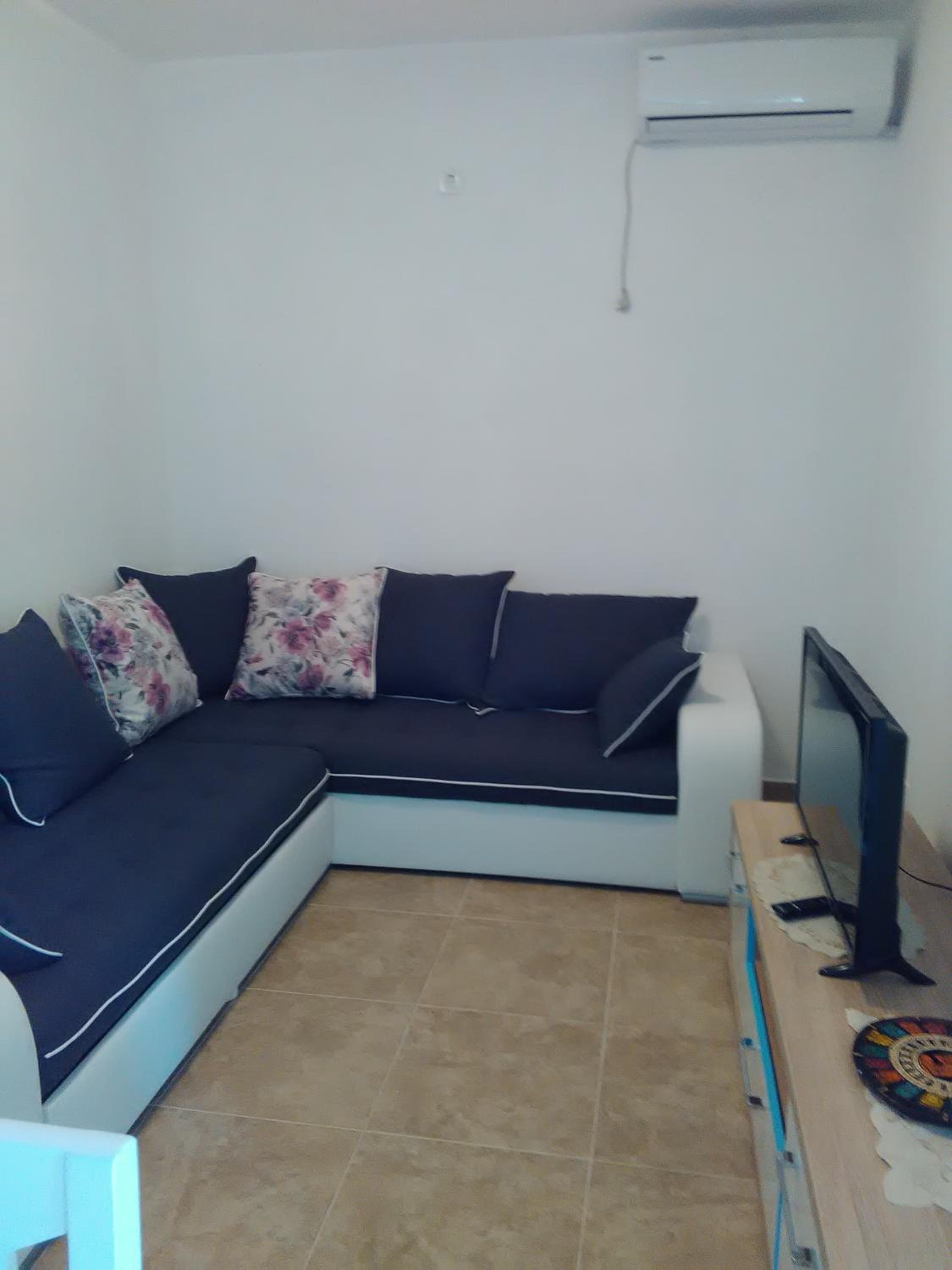 One-Bedroom Apartment with Patio