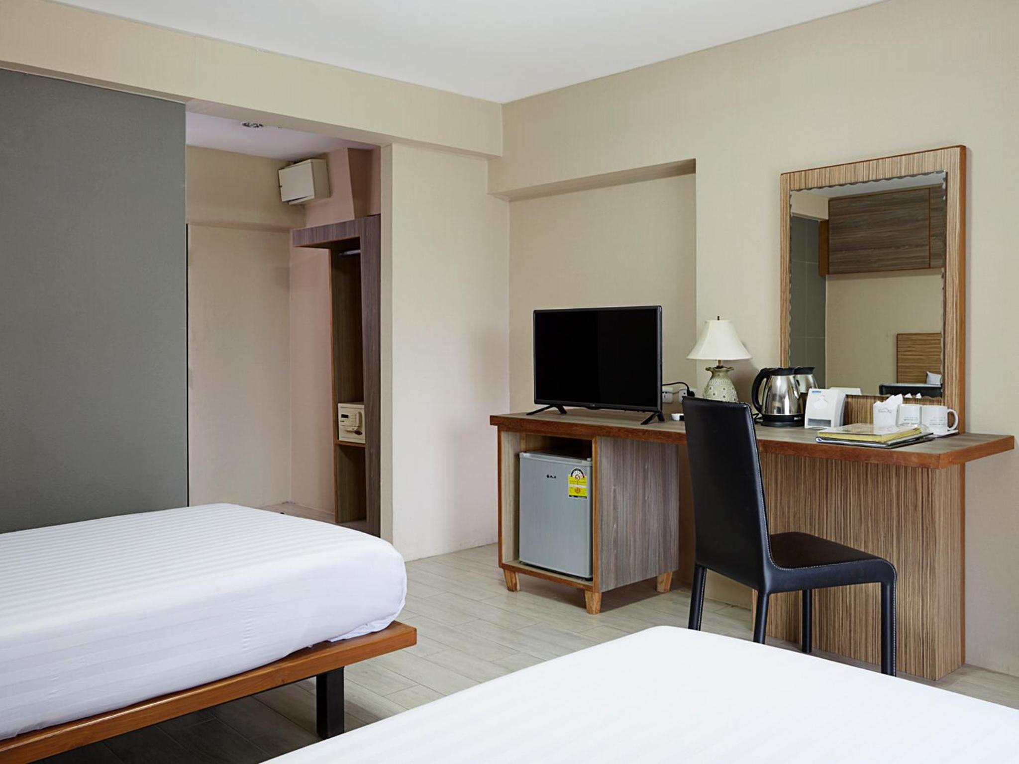 Deluxe Twin Room photo 3