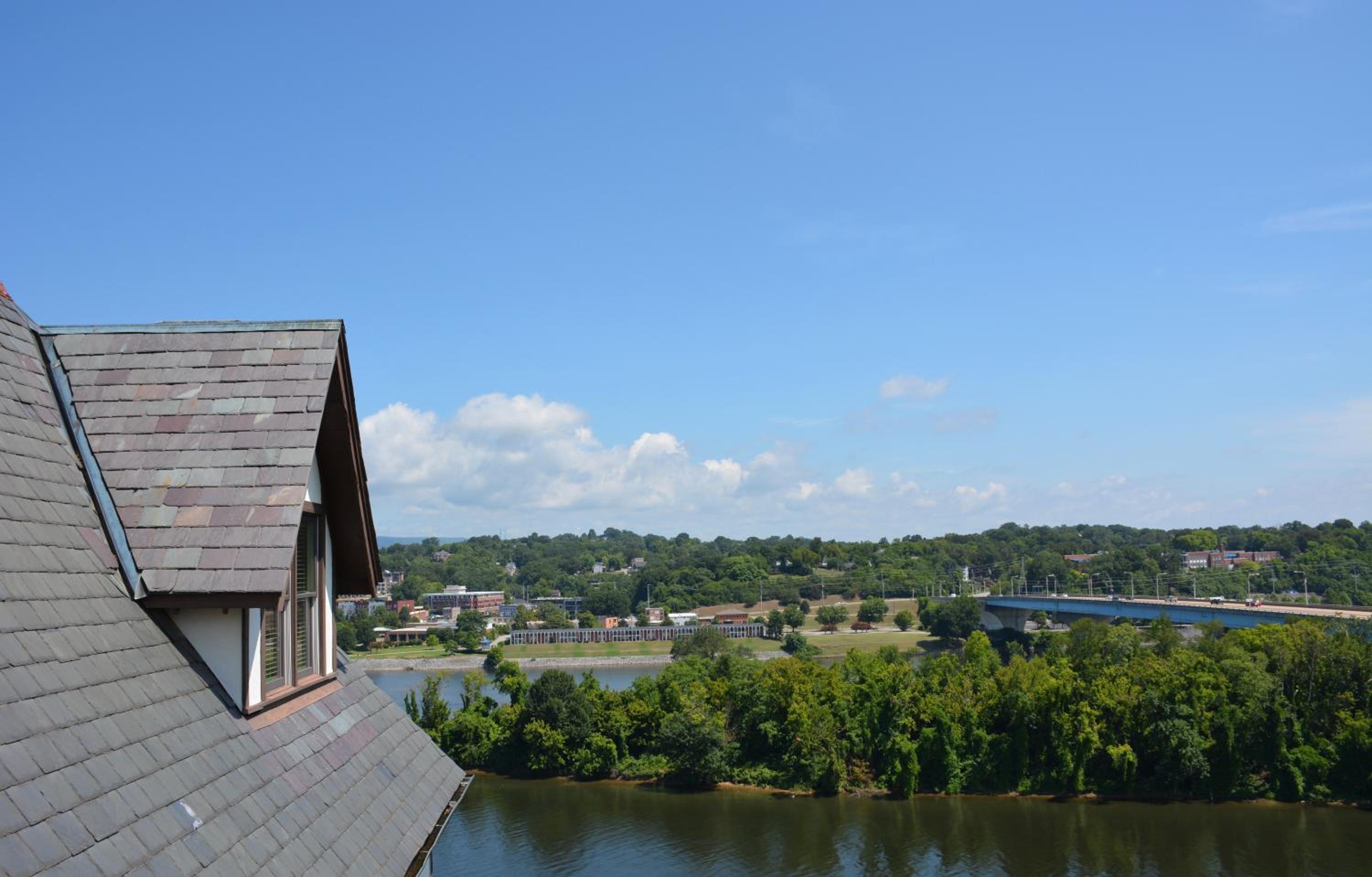 King Suite with Balcony - Maclellan House photo 2
