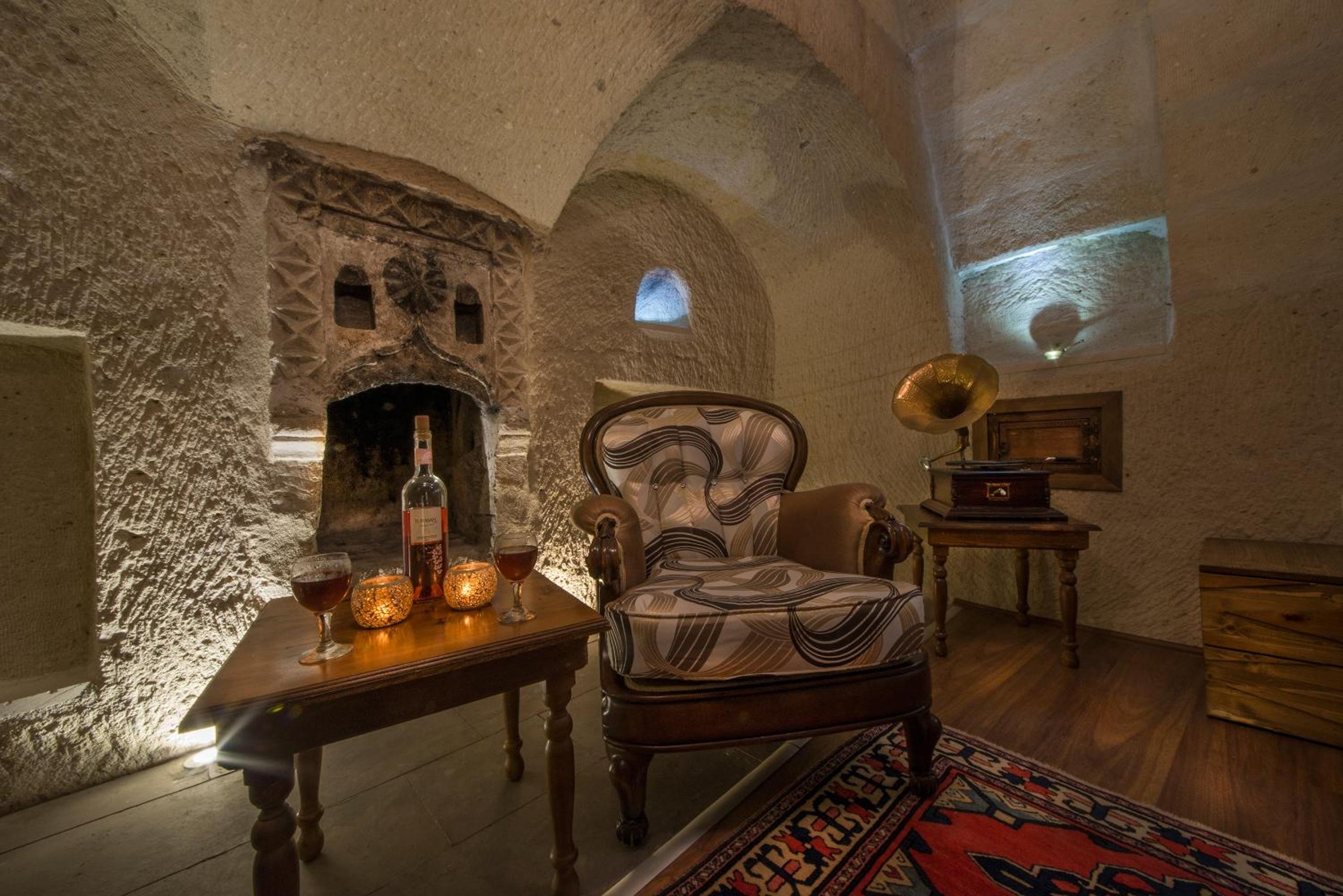 Deluxe Double or Twin Room with Spa Bath - Photo 8