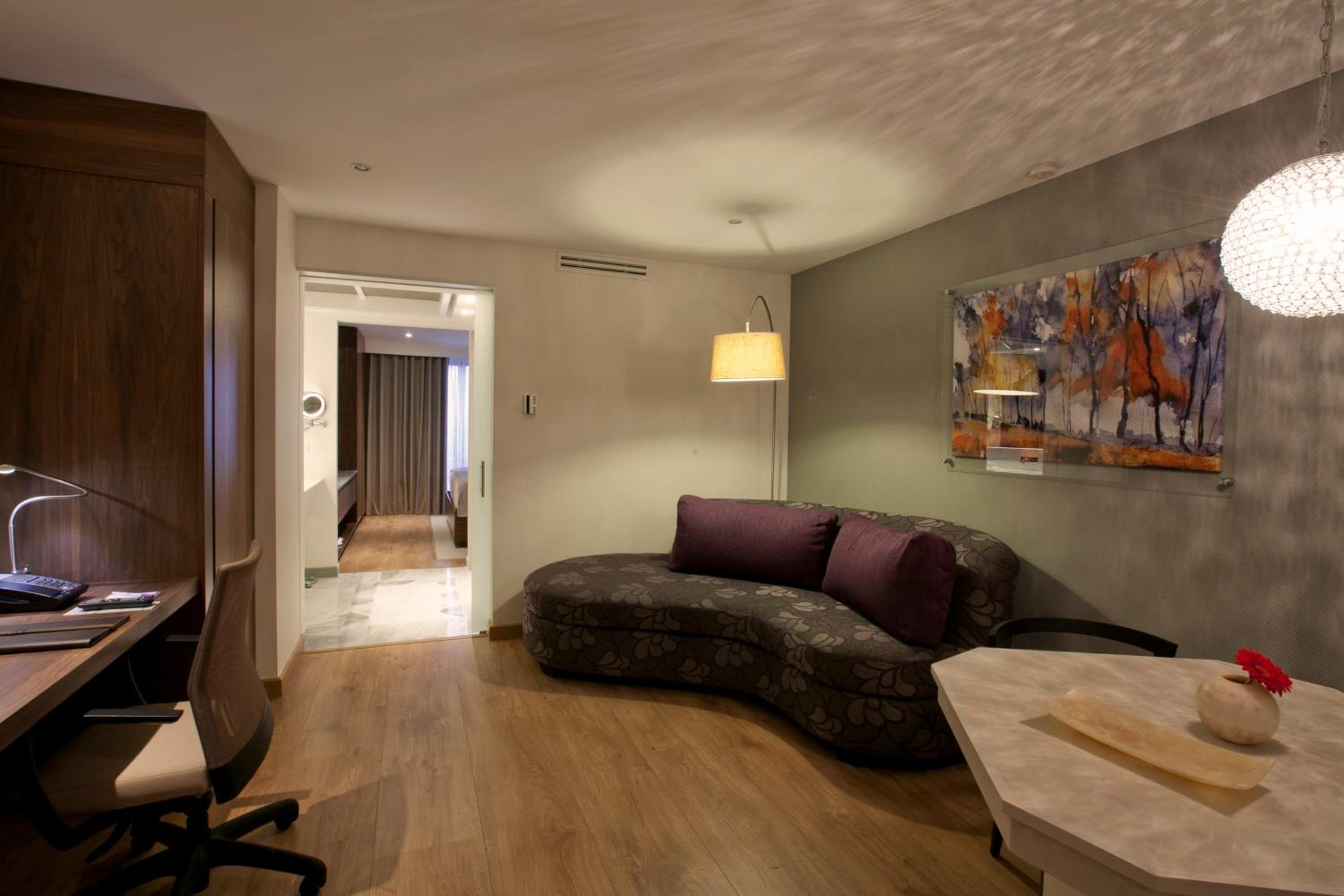 Executive Junior Suite - Photo 6