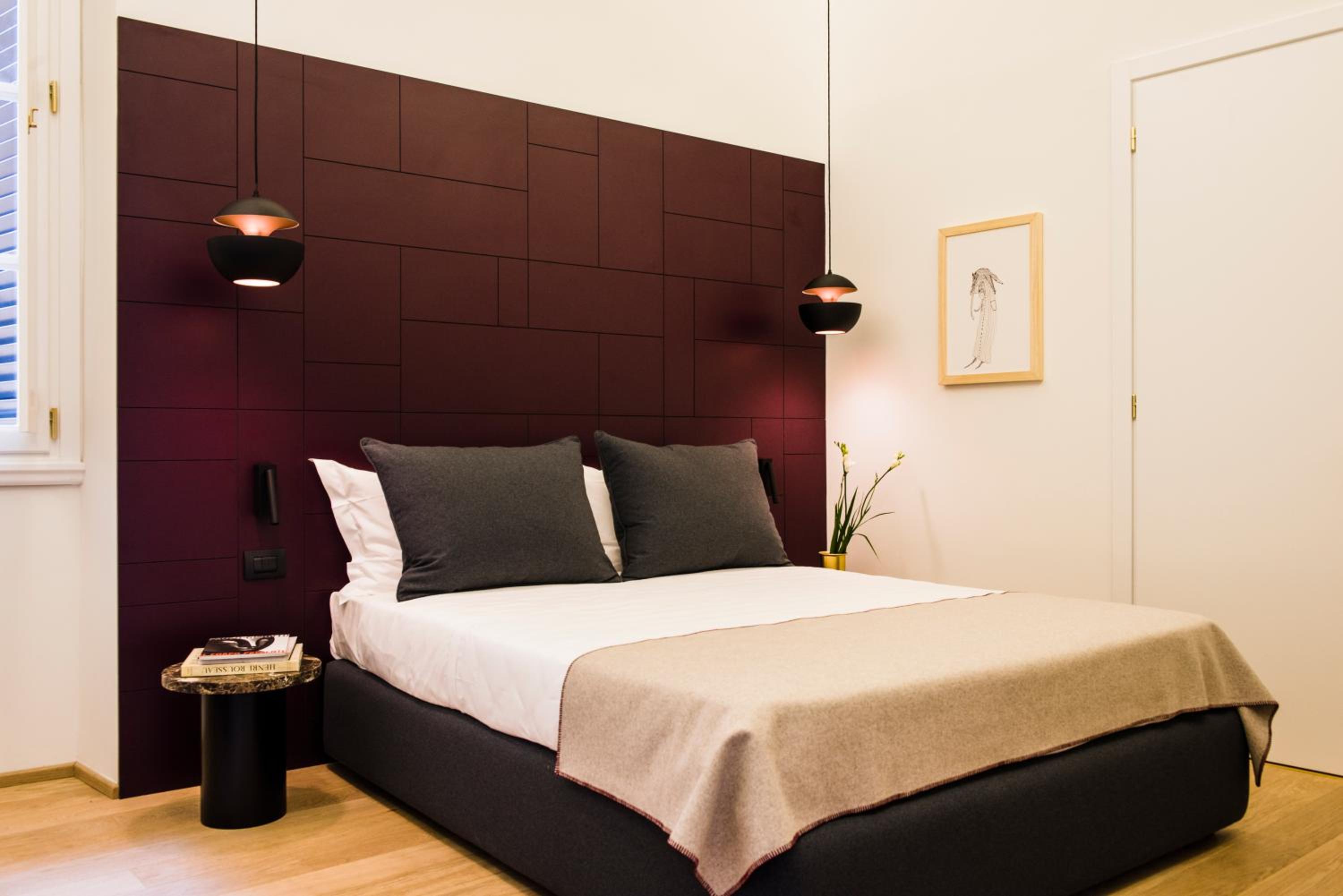 Superior Double Room thumbnail 5