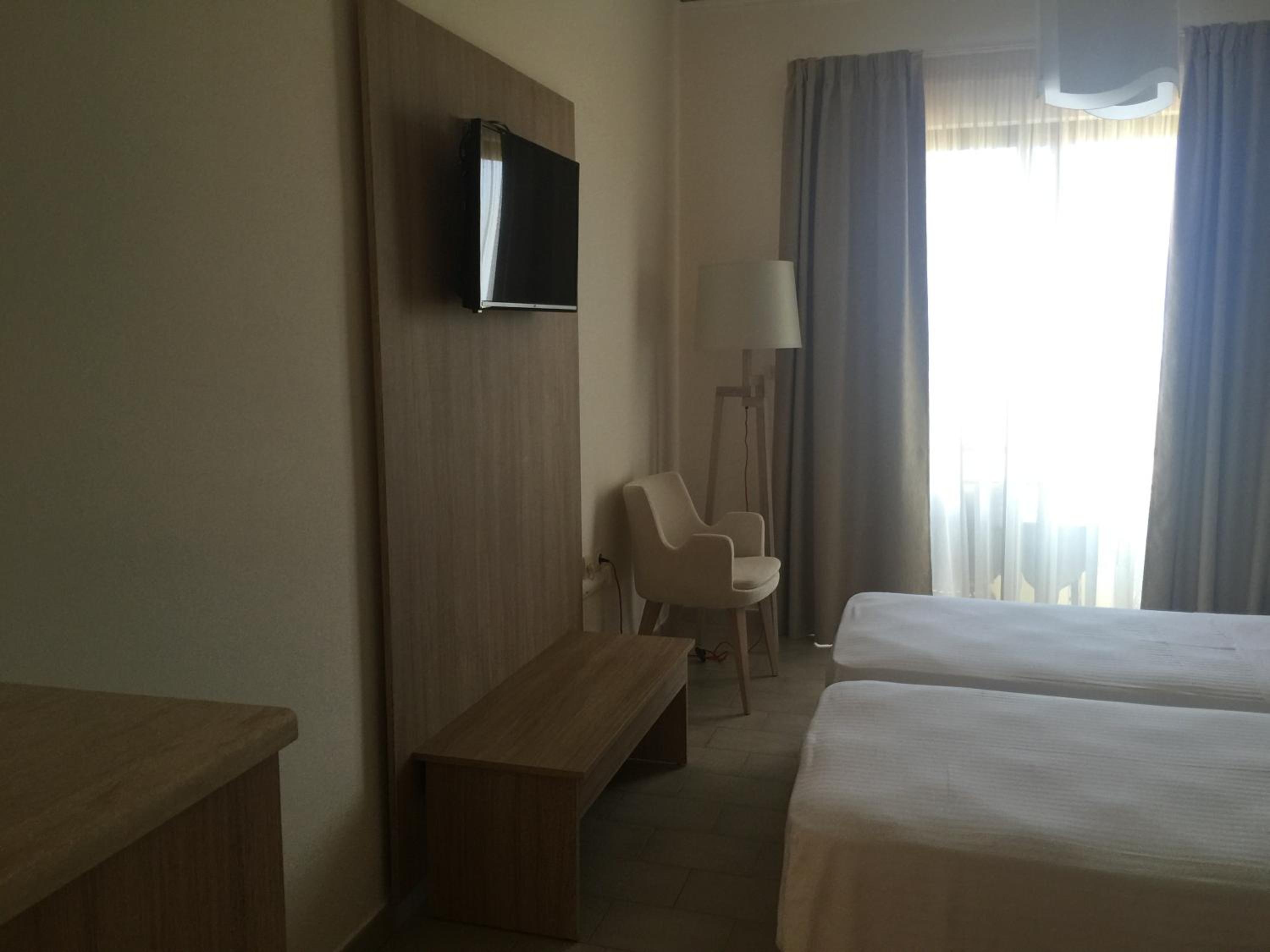 Twin Room with Sea View photo 3